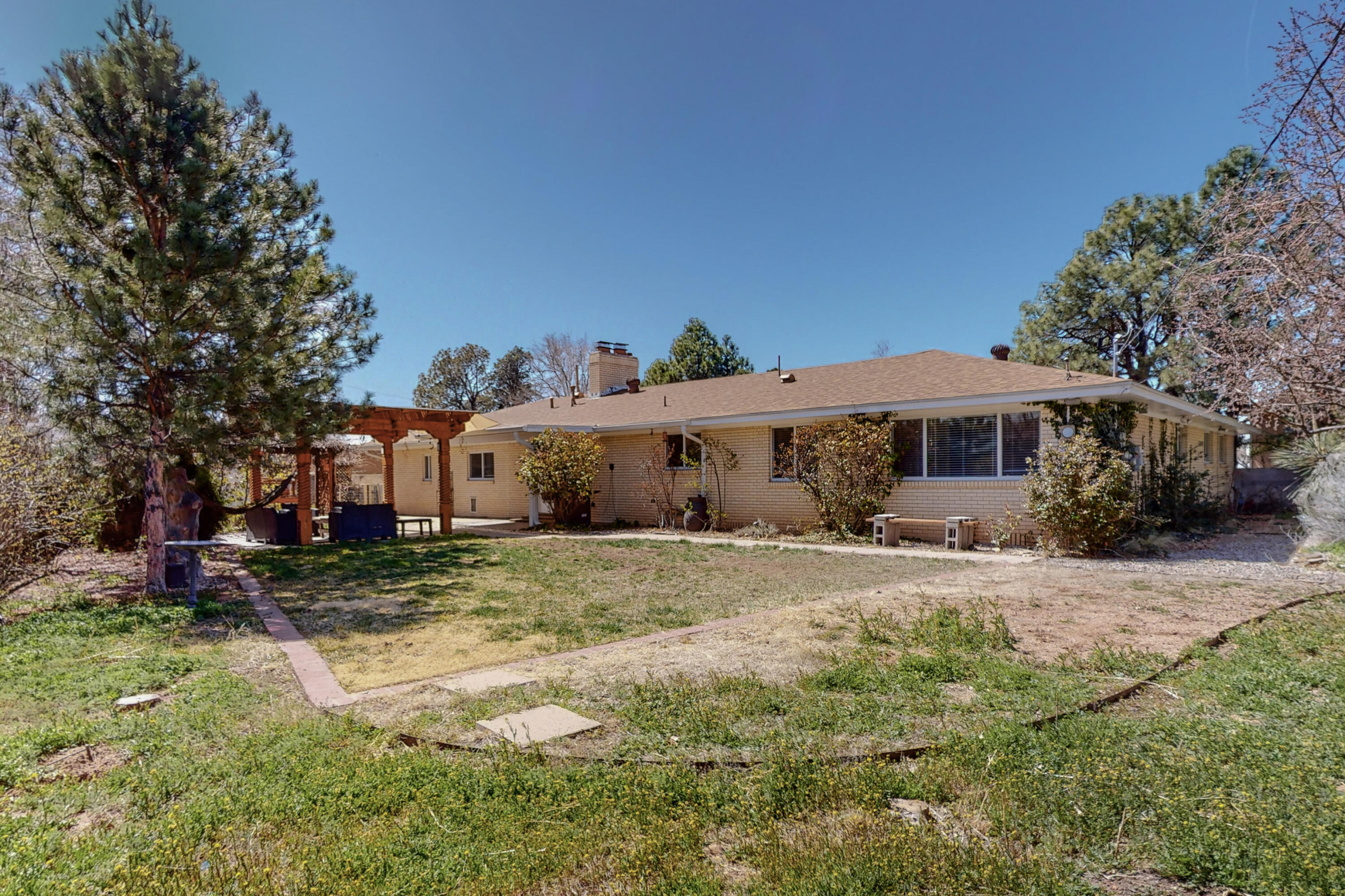 3318 Rhode Island Drive NE