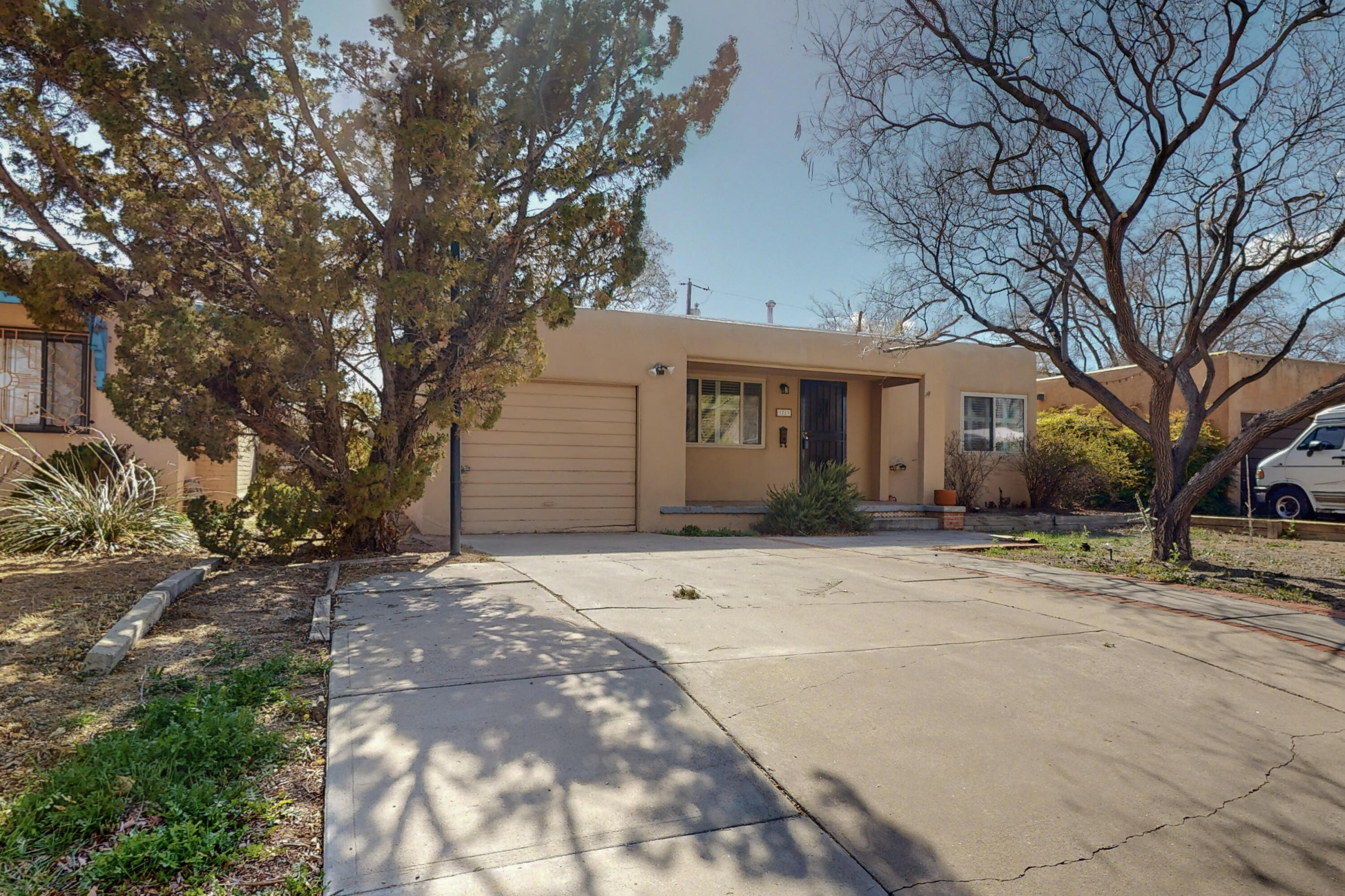 1713 Ridgecrest Circle SE