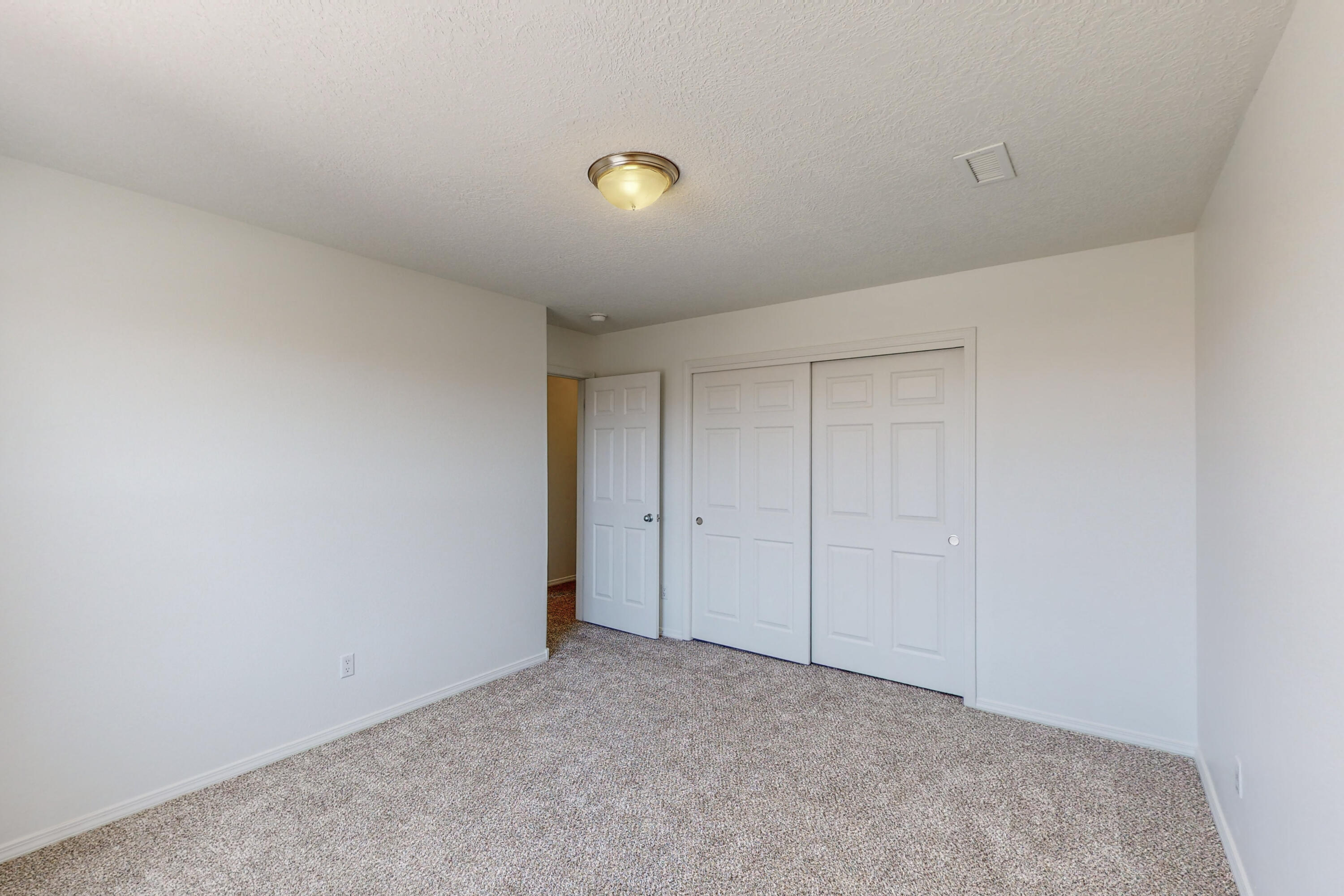1263 Mirador Loop NE