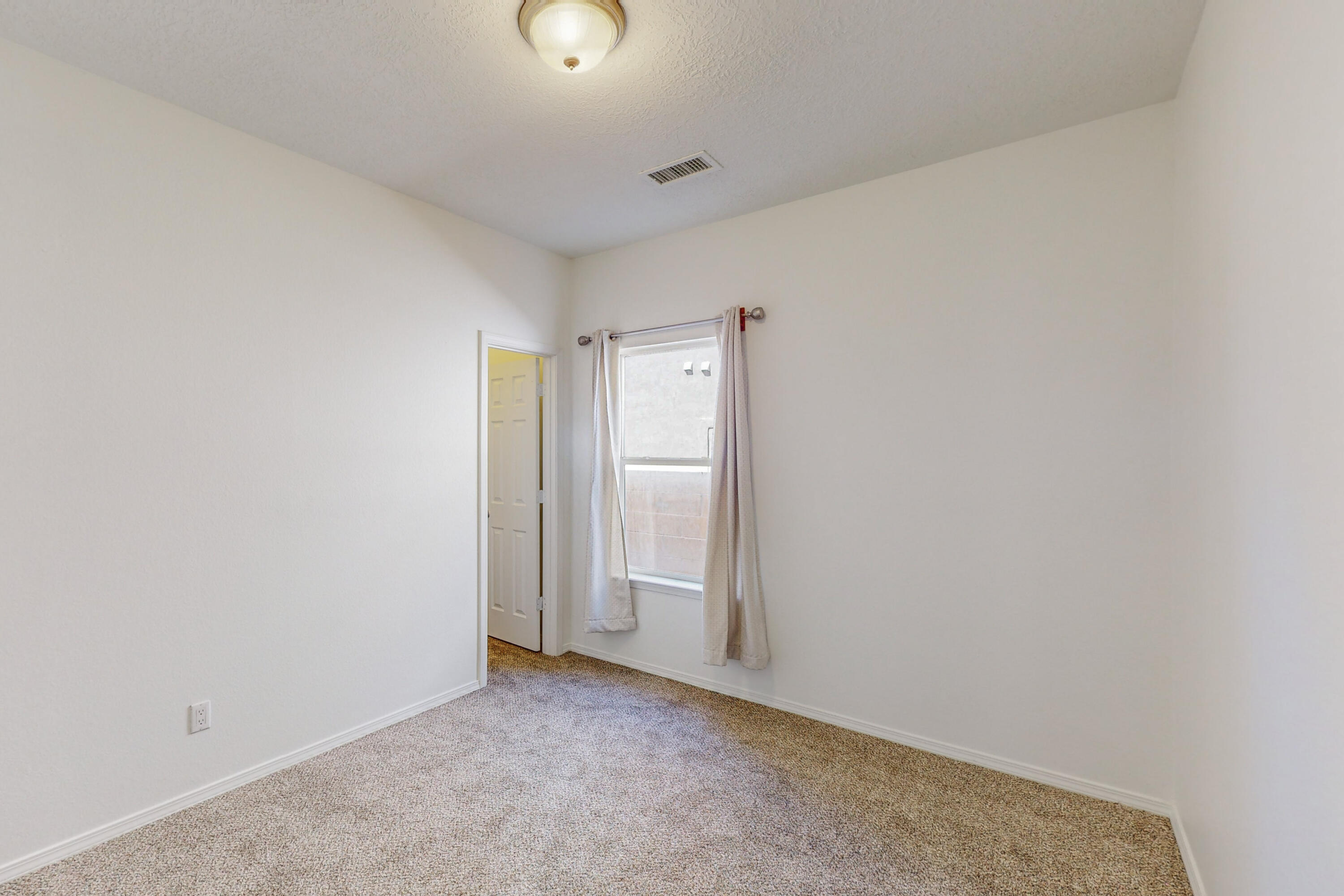 1263 Mirador Loop NE