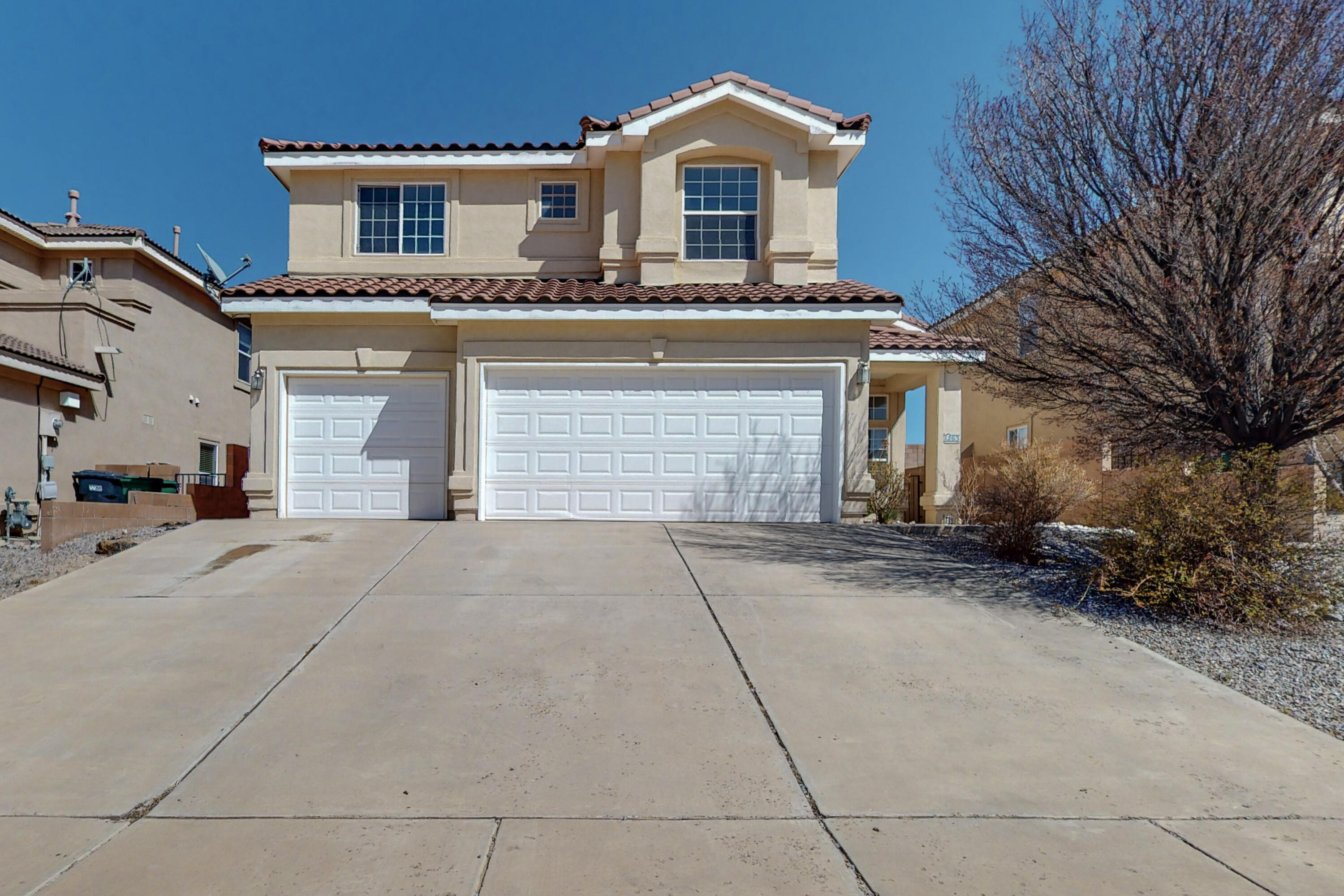1263 Mirador Loop NE