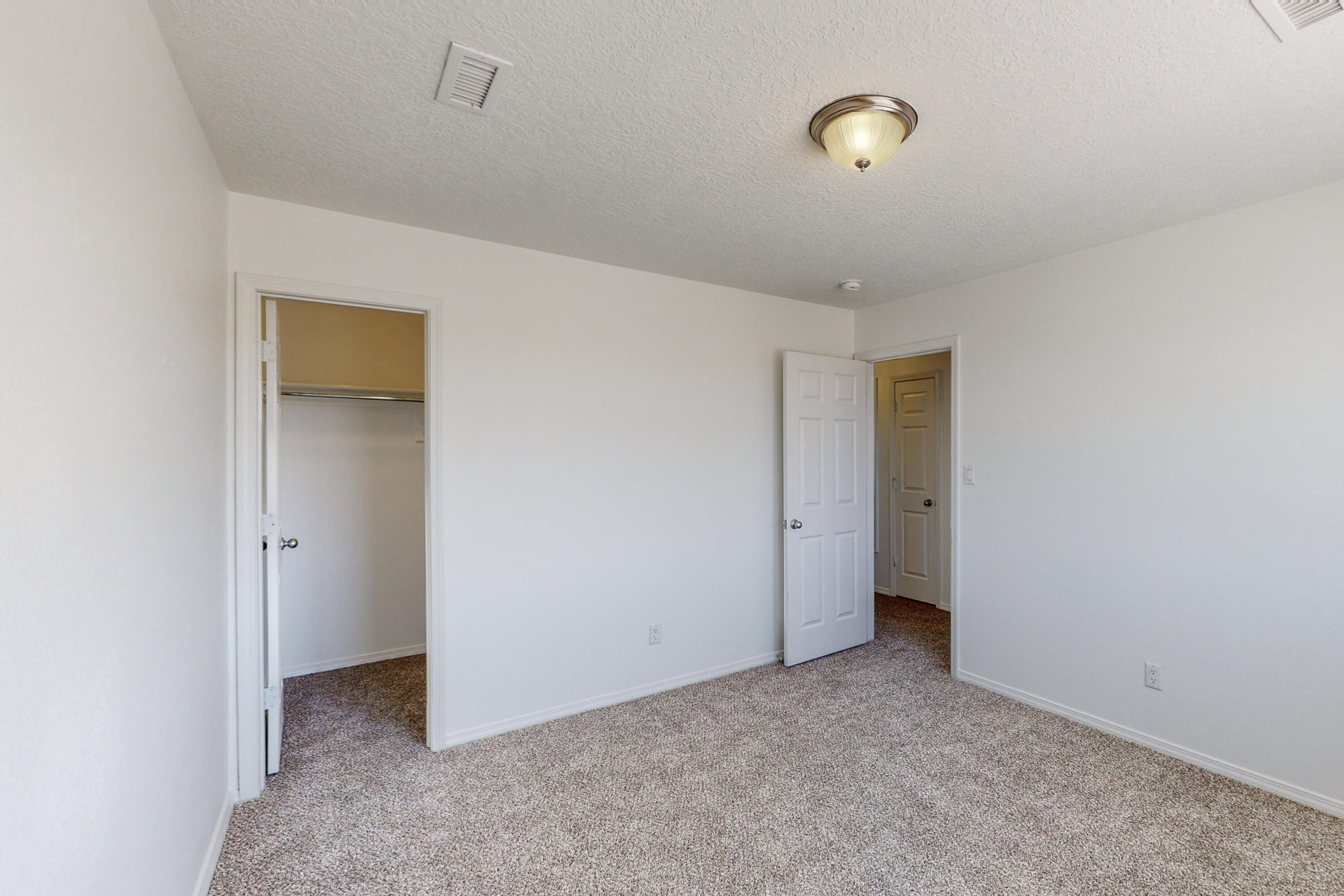1263 Mirador Loop NE