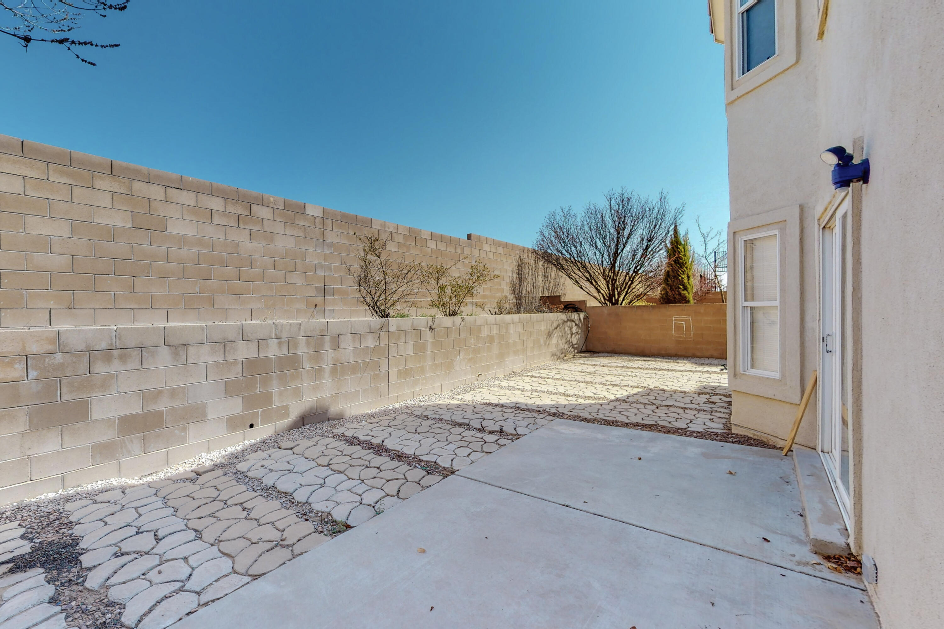 1263 Mirador Loop NE