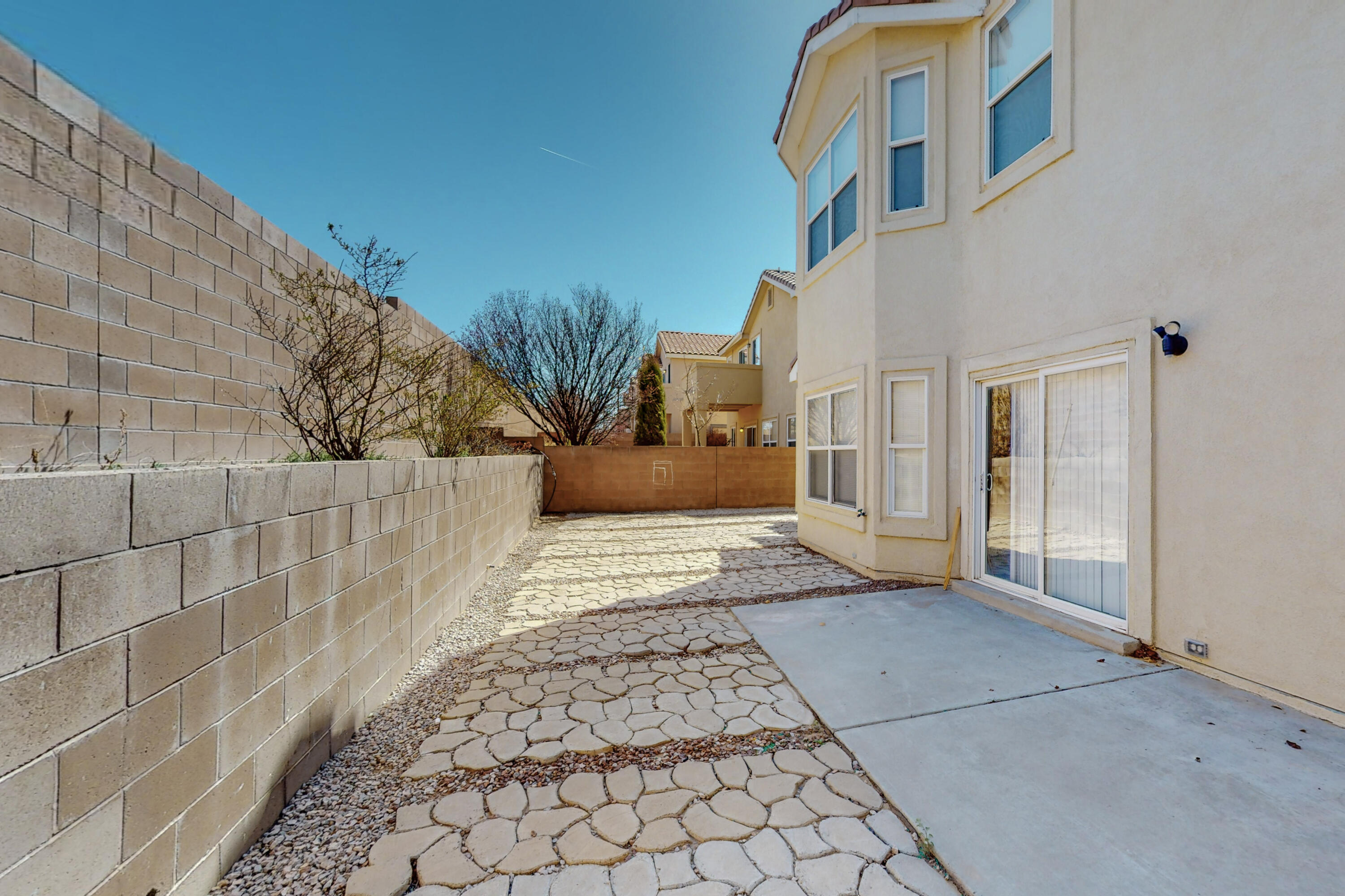 1263 Mirador Loop NE