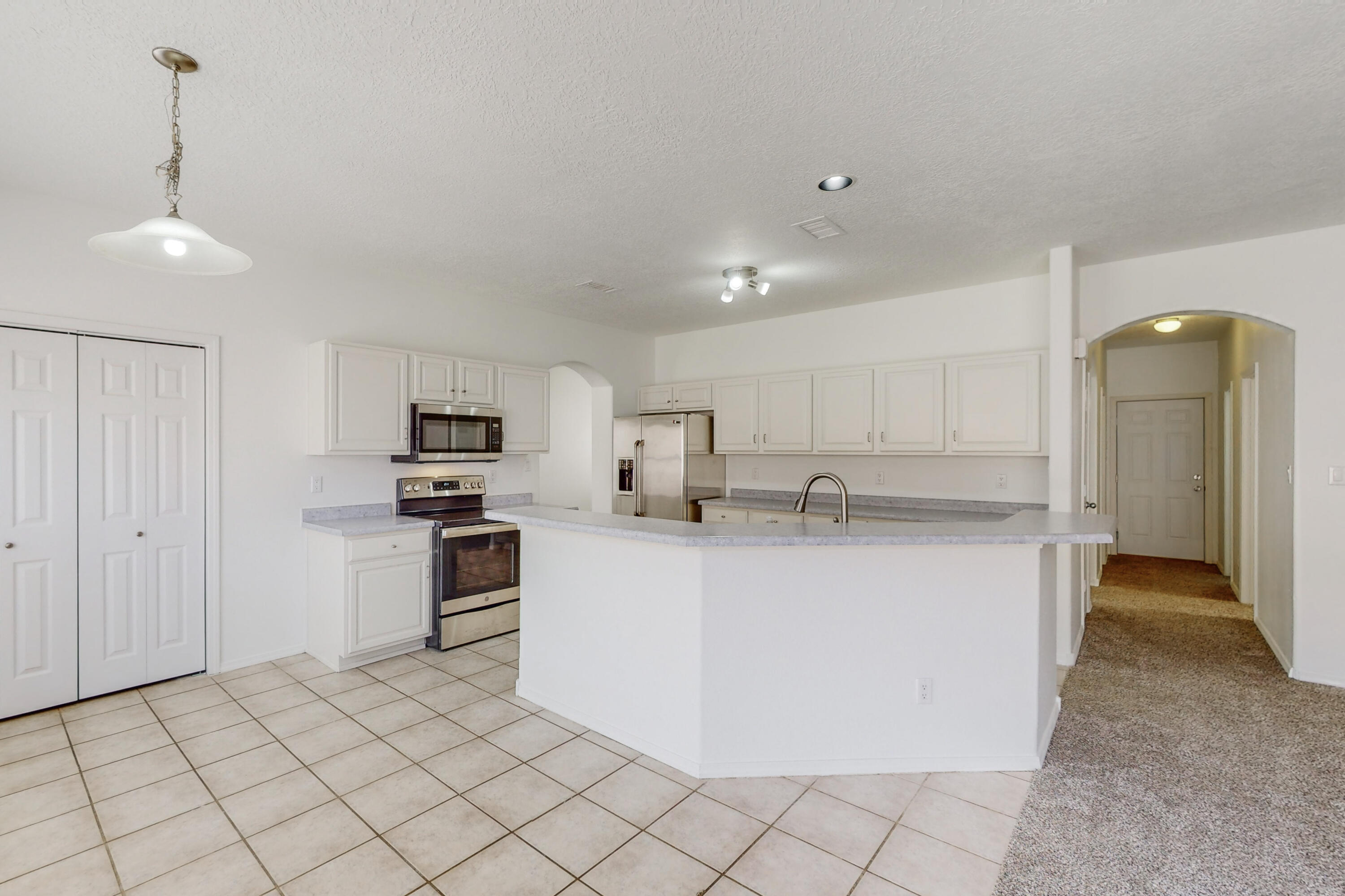 1263 Mirador Loop NE