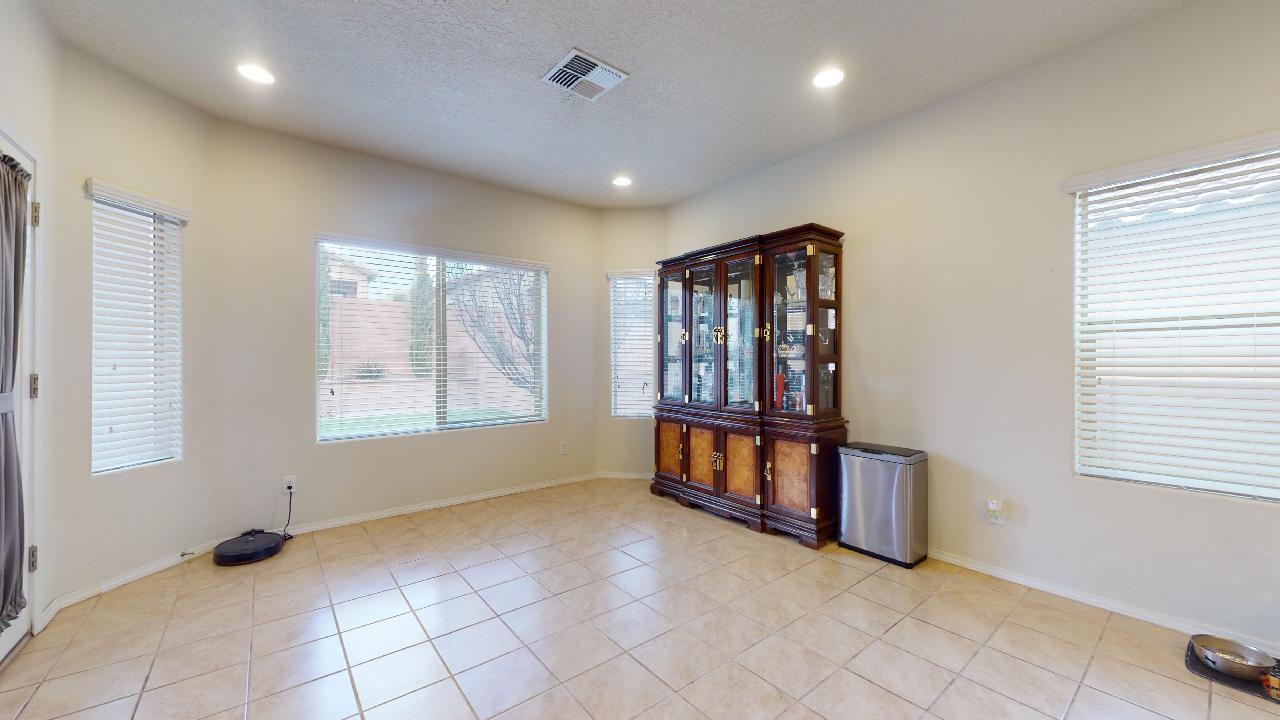 538 Palo Alto Drive NE