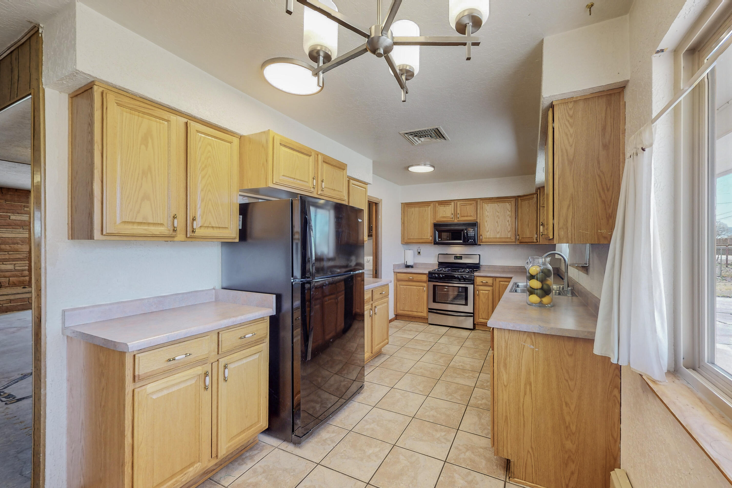 1530 Lillie Drive