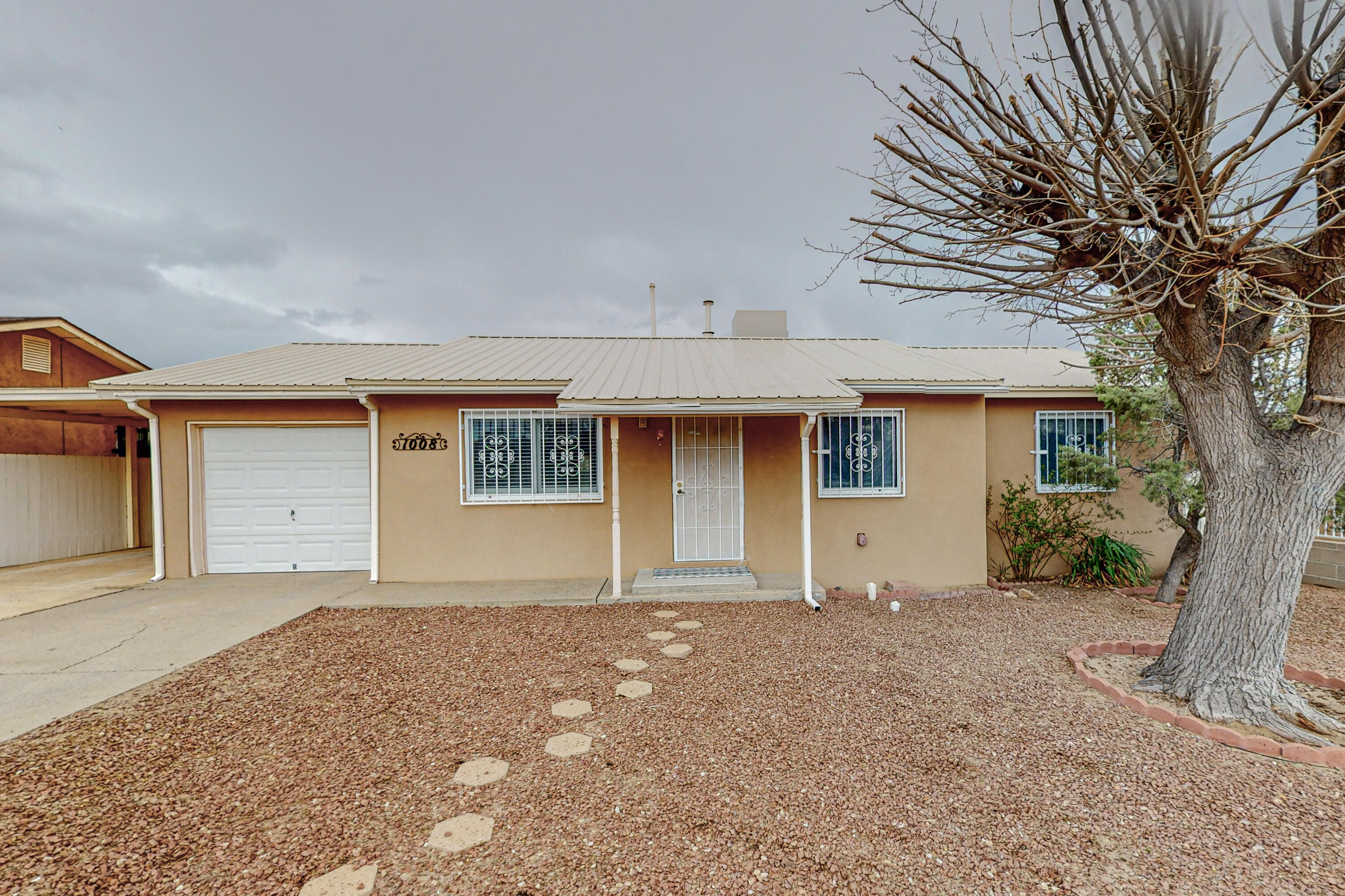 1008 Sapphire Street SW