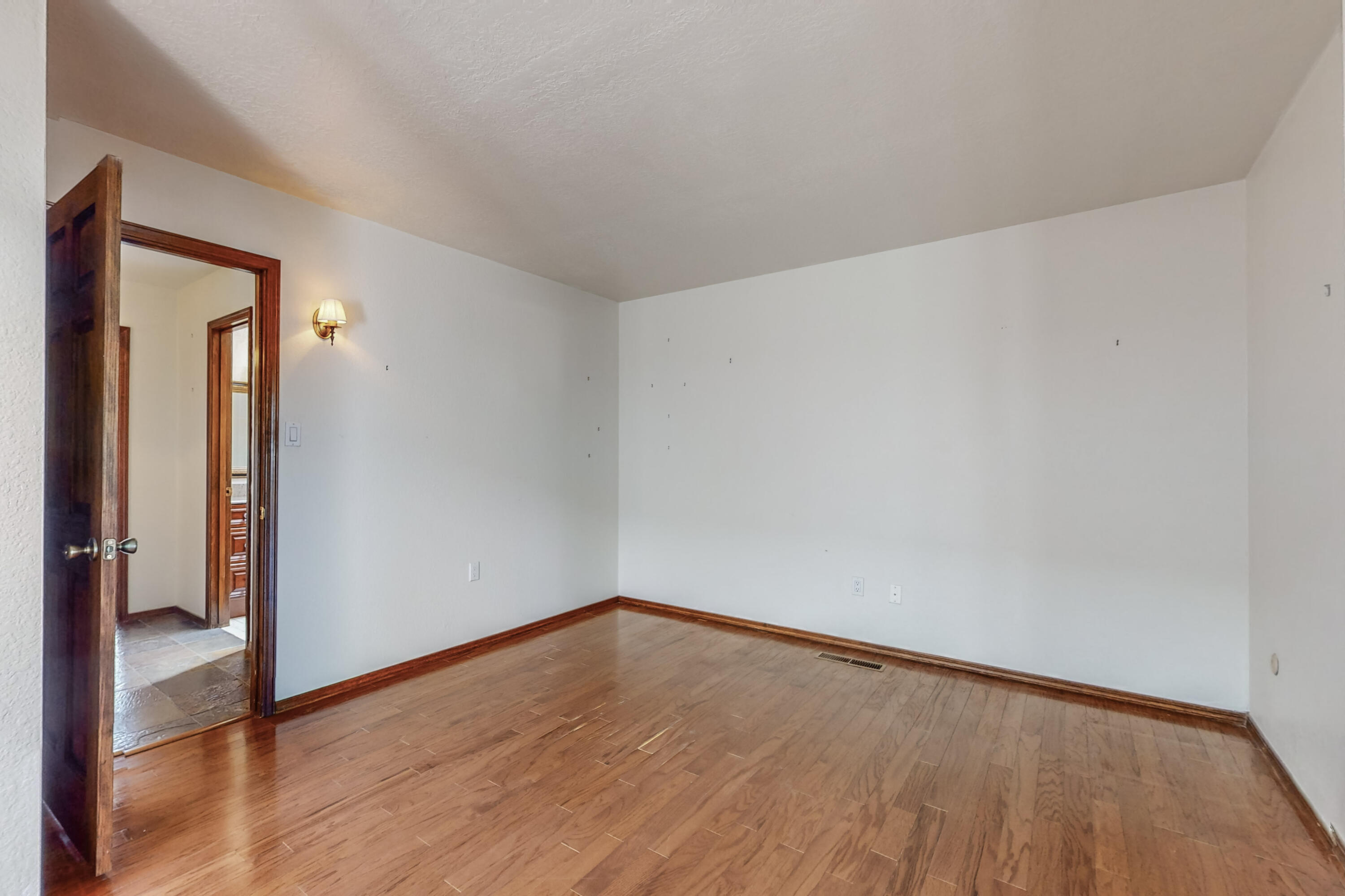 6405 Annapolis Drive NE