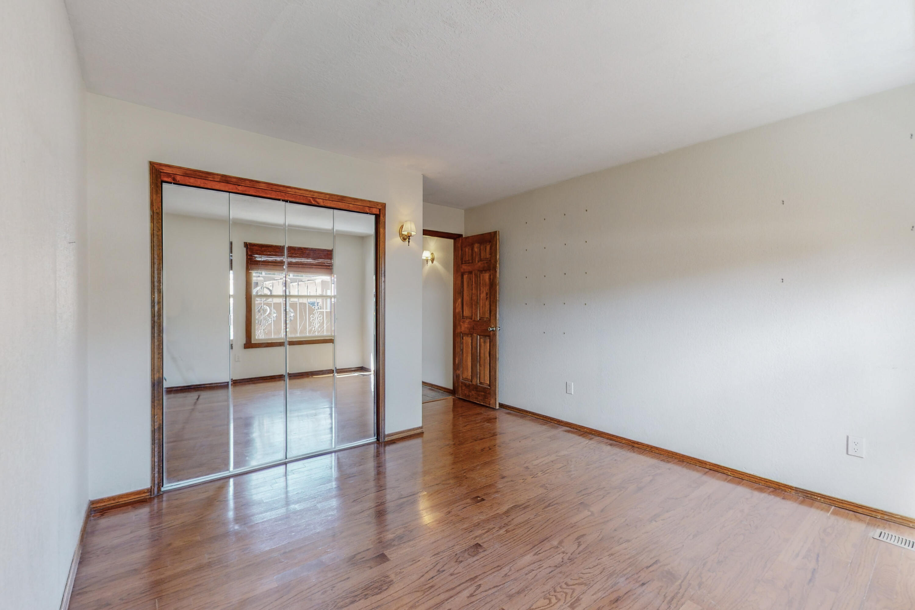 6405 Annapolis Drive NE