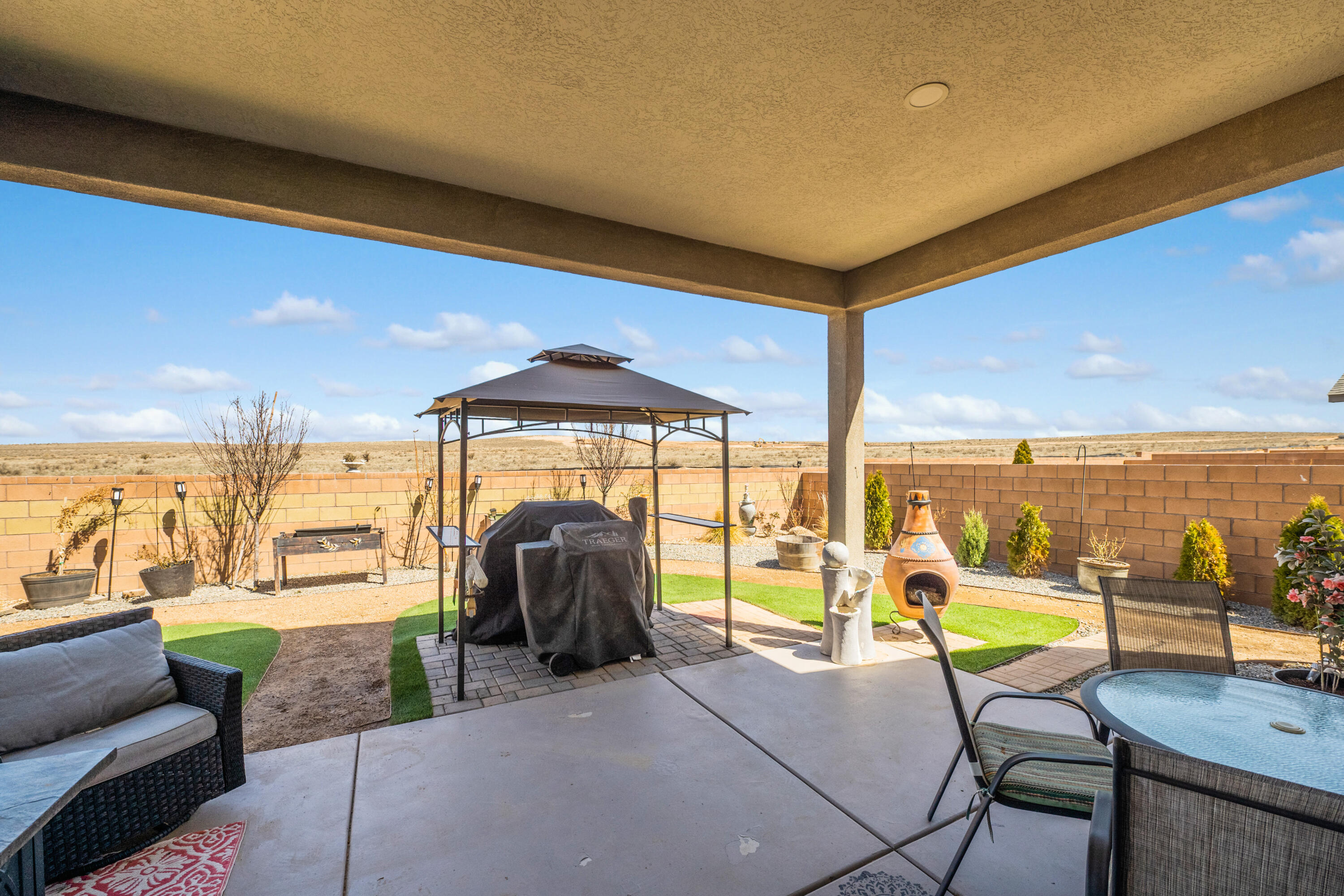 2701 S Camino Plata Loop NE