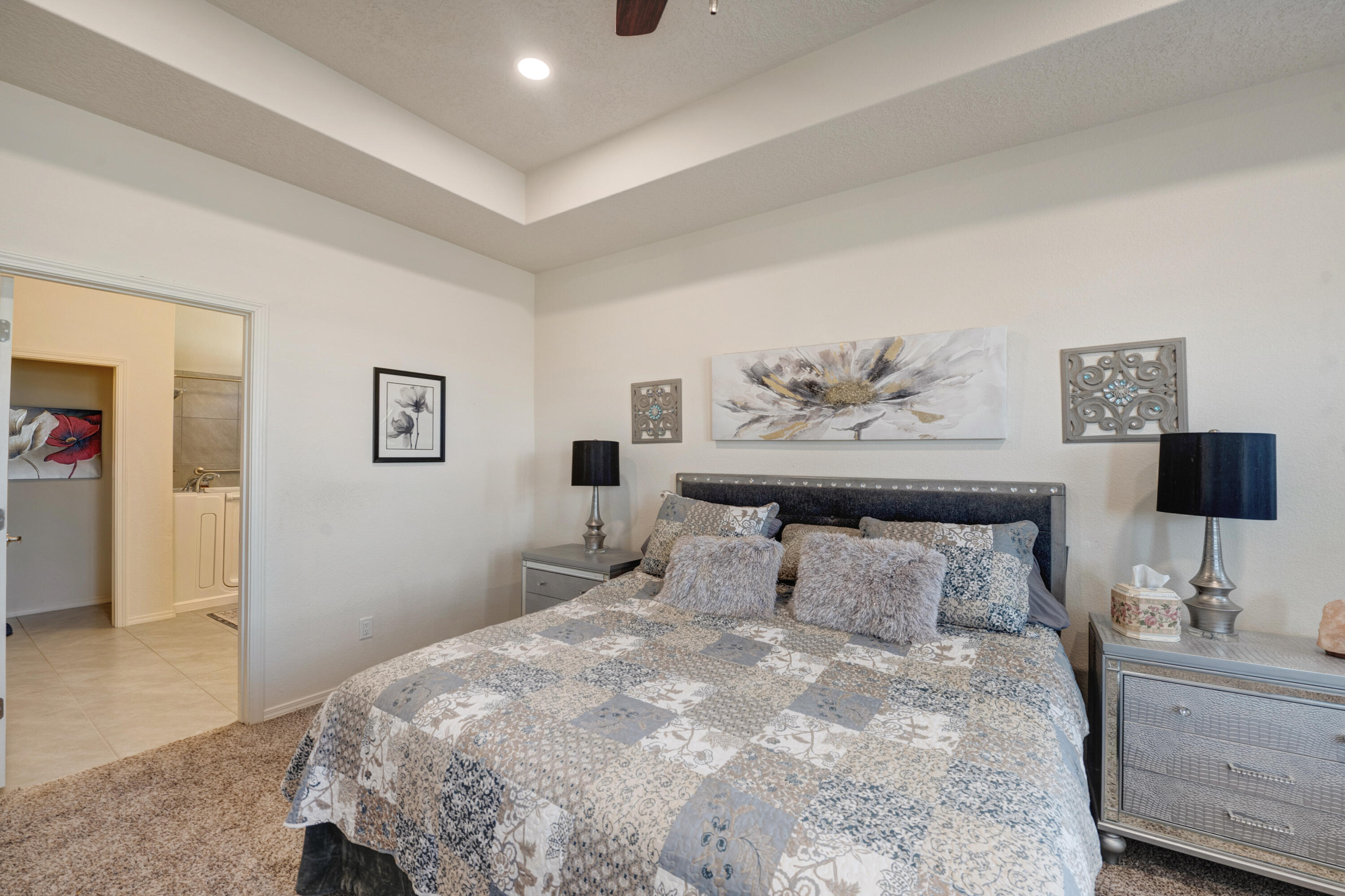 2701 S Camino Plata Loop NE