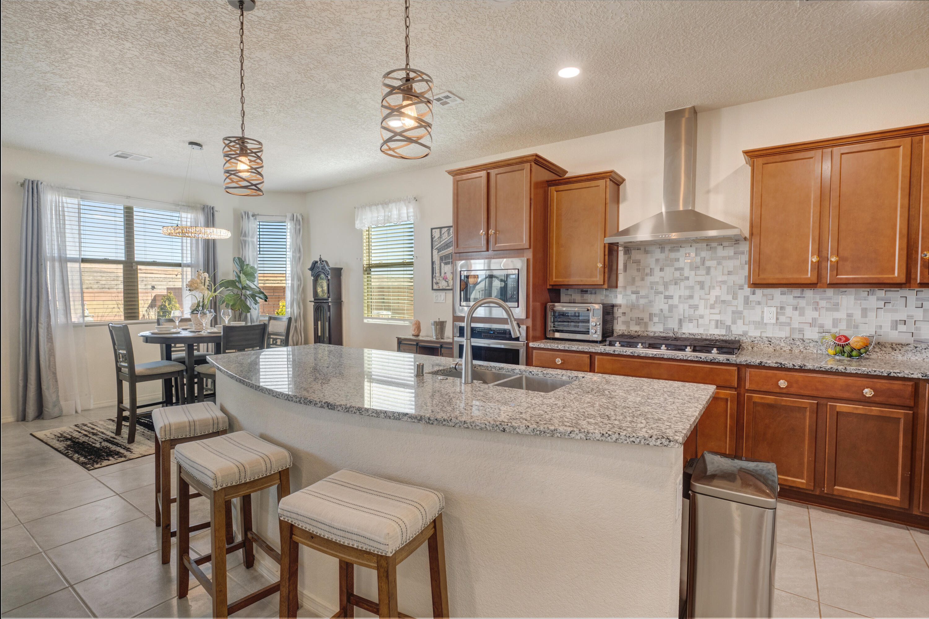 2701 S Camino Plata Loop NE