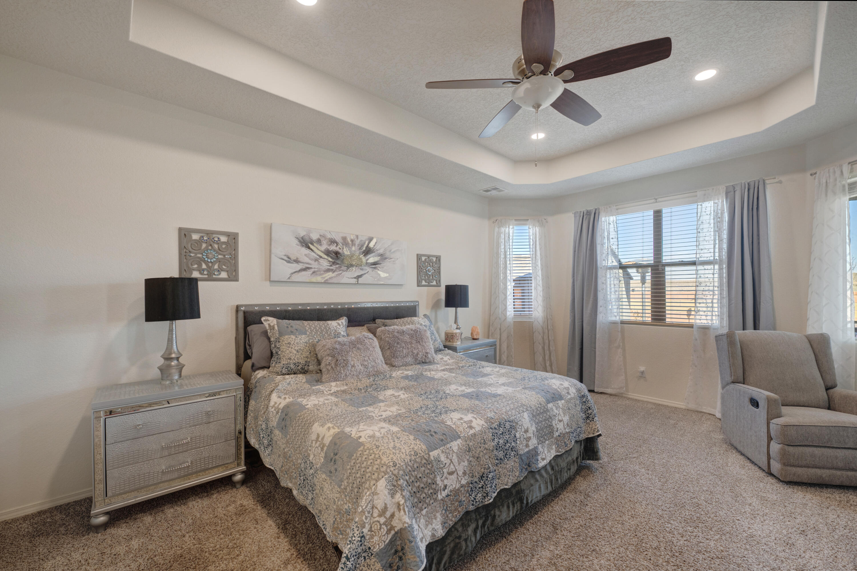 2701 S Camino Plata Loop NE