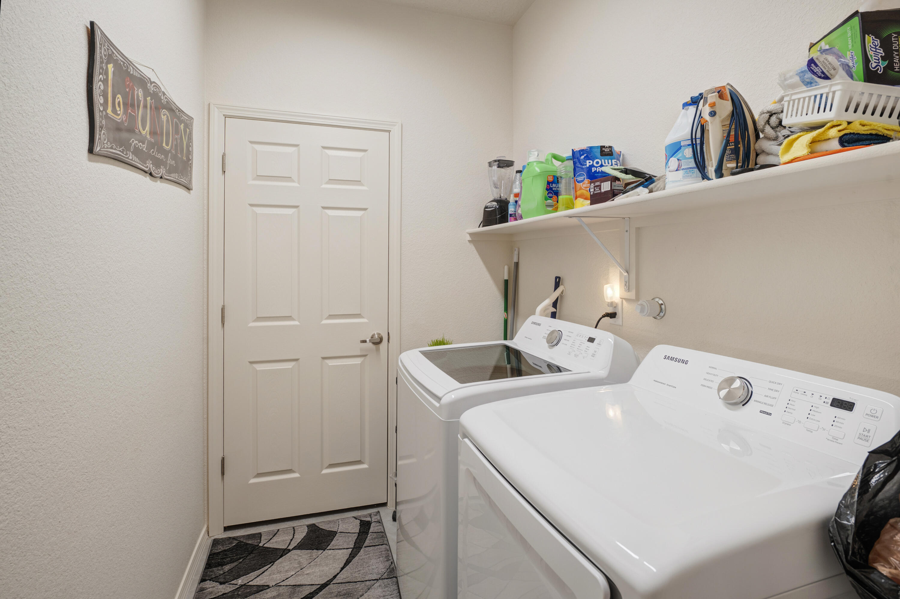 2701 S Camino Plata Loop NE