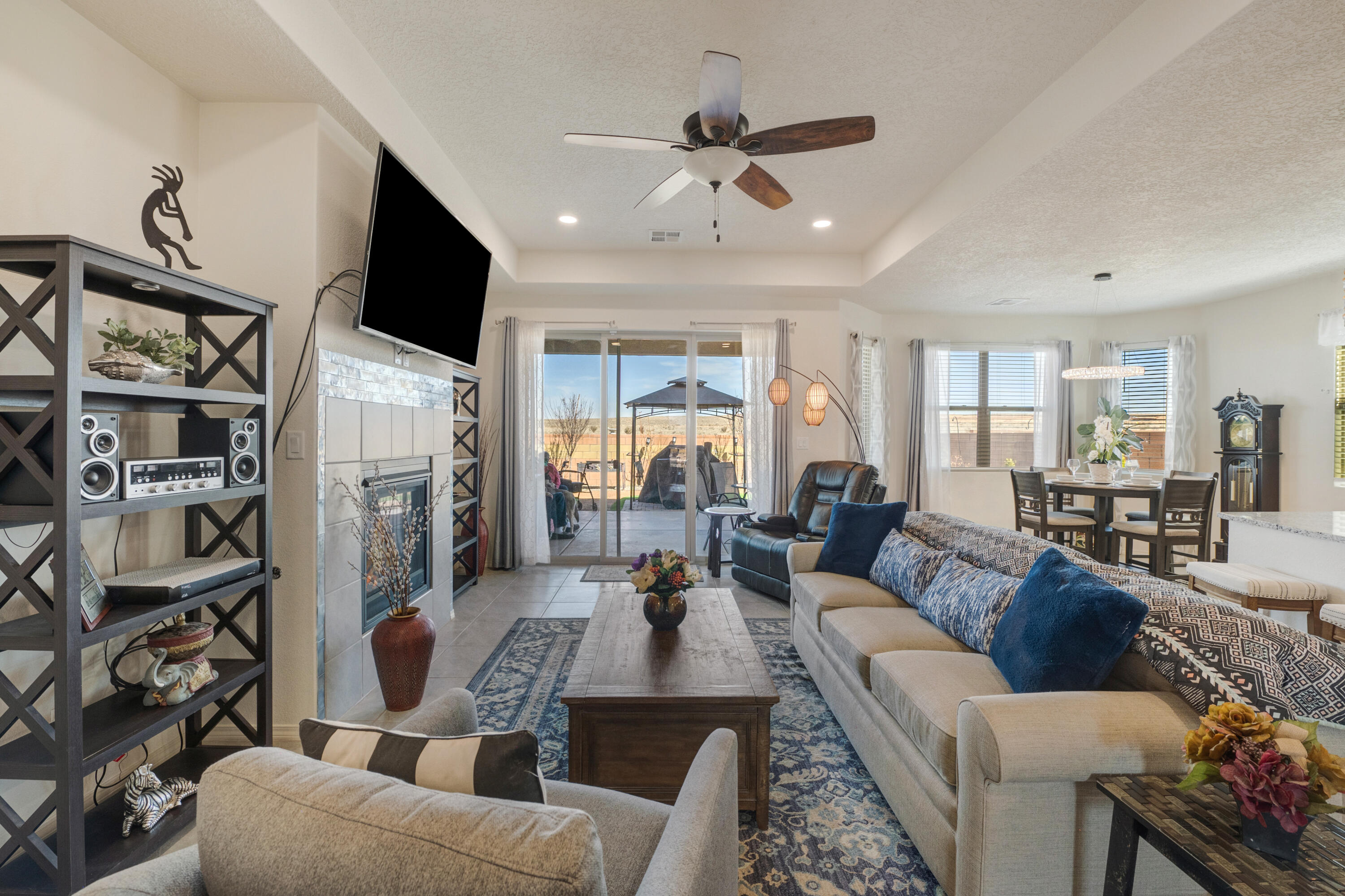 2701 S Camino Plata Loop NE
