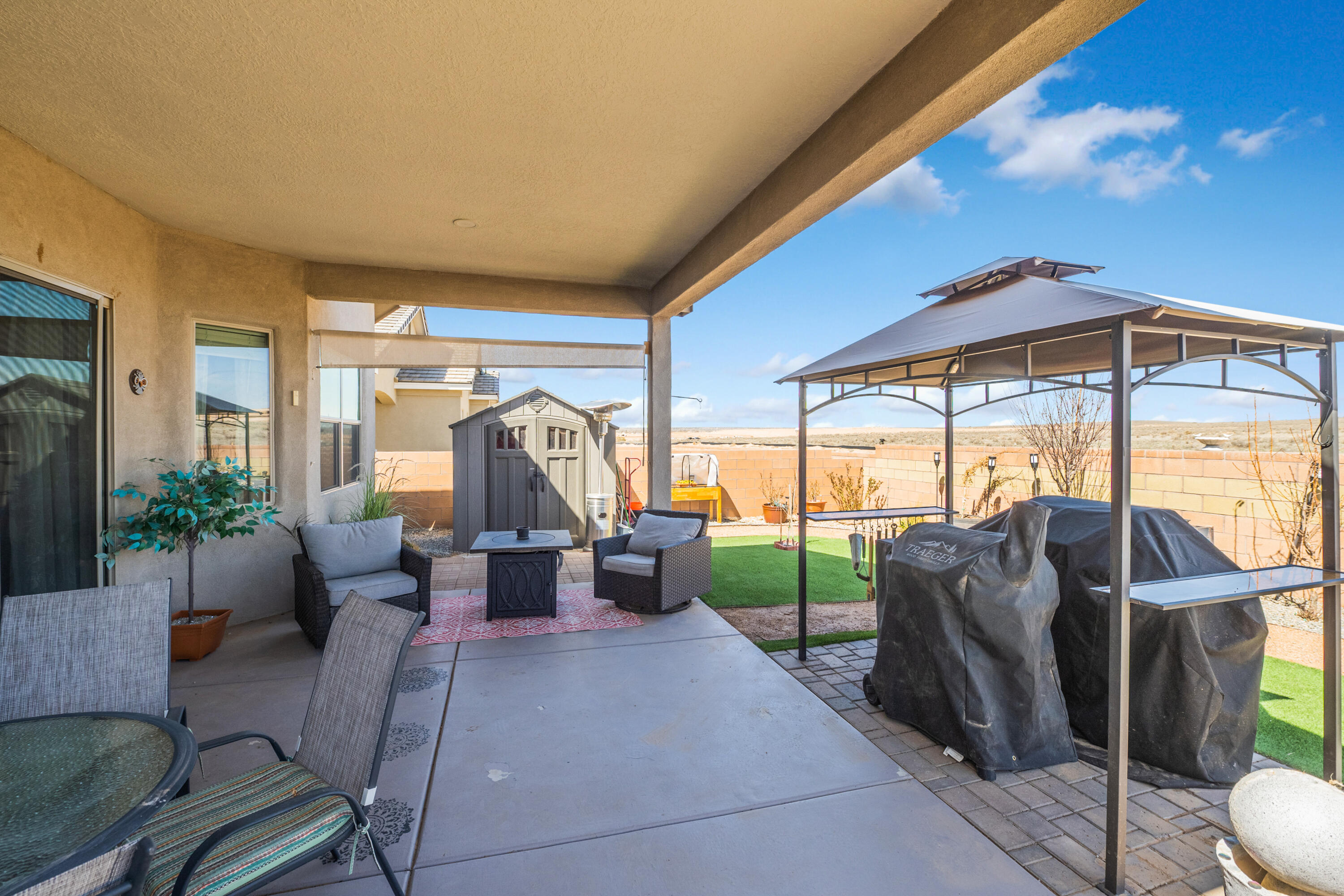2701 S Camino Plata Loop NE