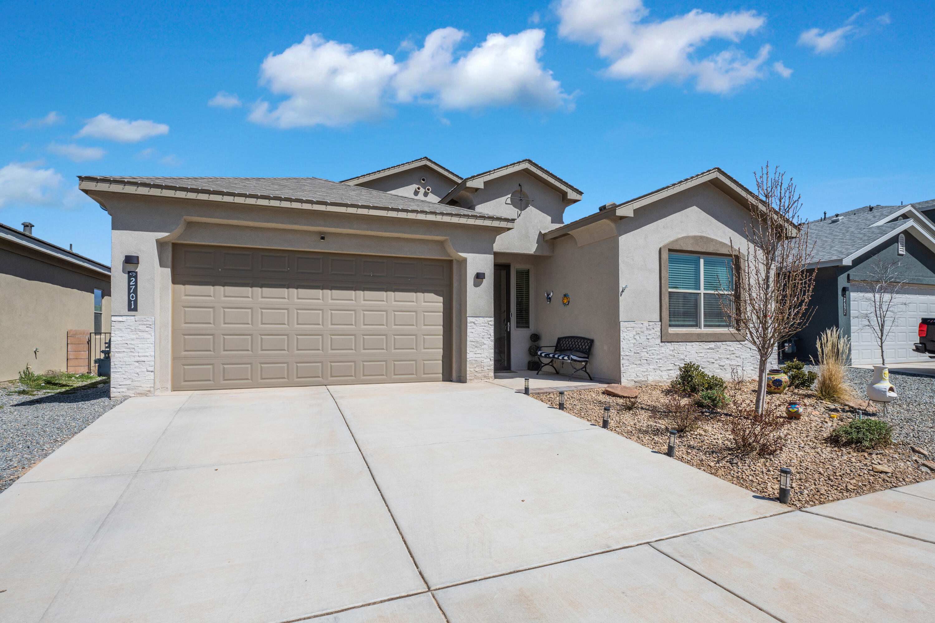 2701 S Camino Plata Loop NE