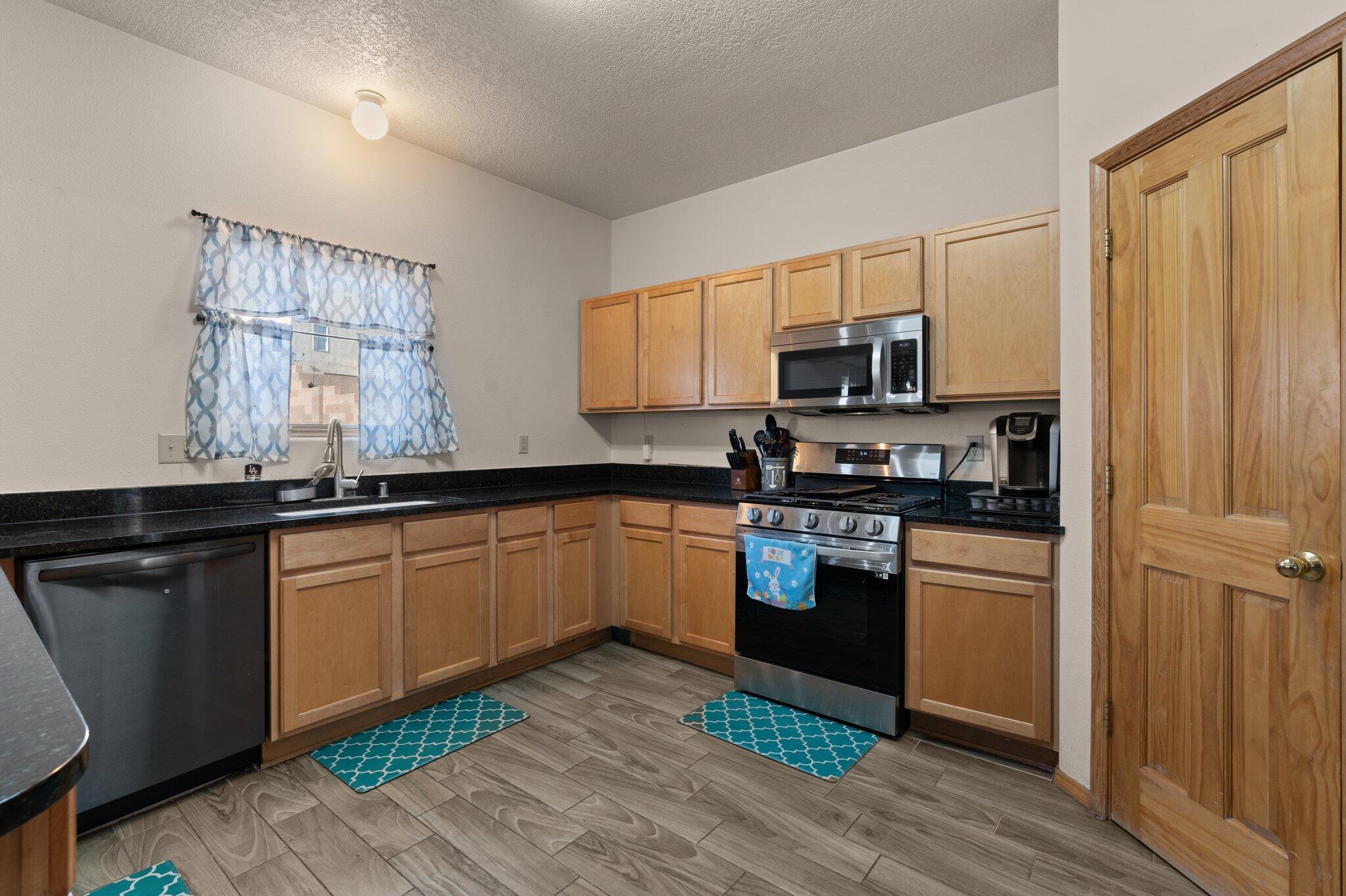 3292 San Ildefonso Loop NE