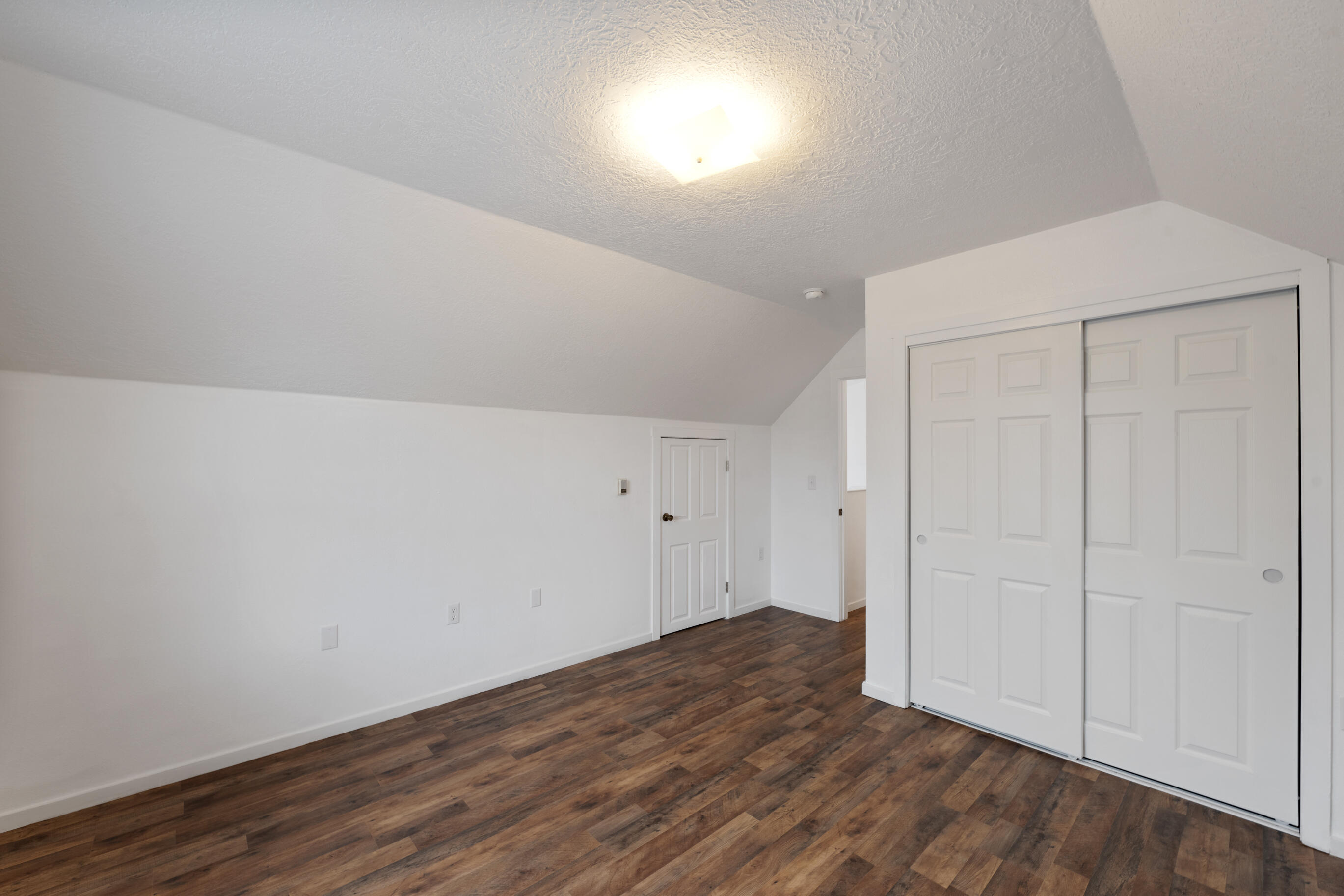 1021 Edith Boulevard NE
