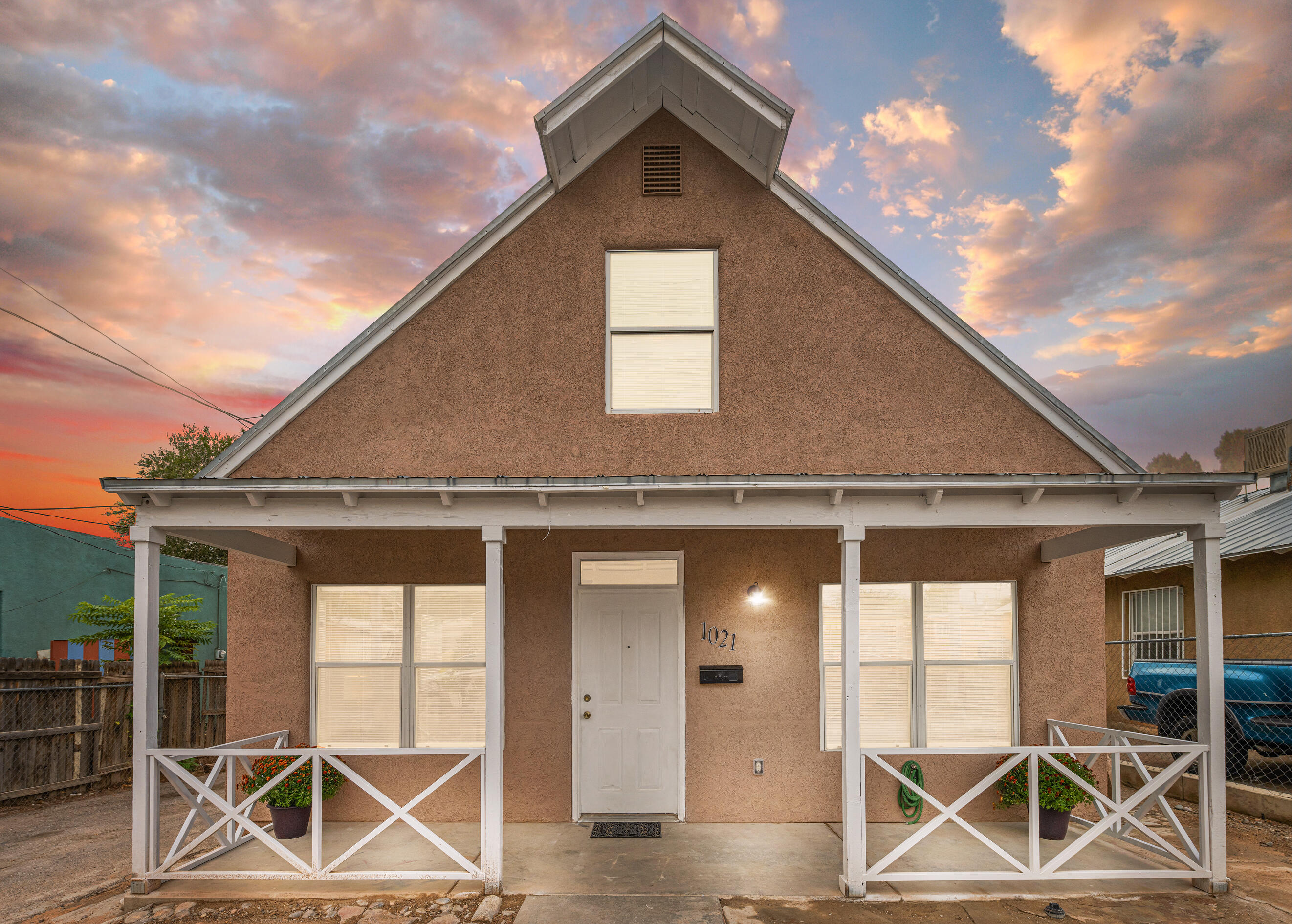 1021 Edith Boulevard NE