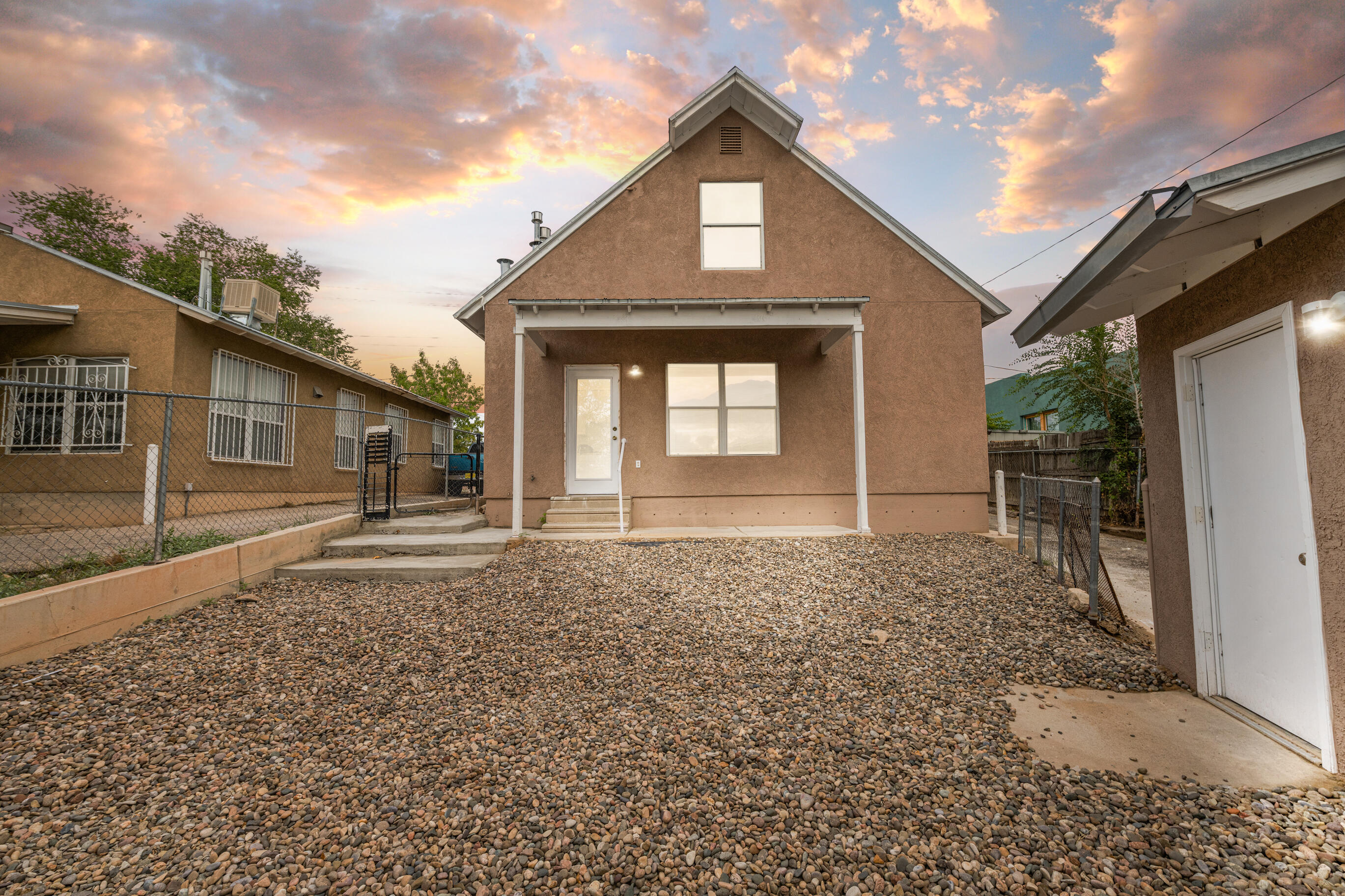 1021 Edith Boulevard NE