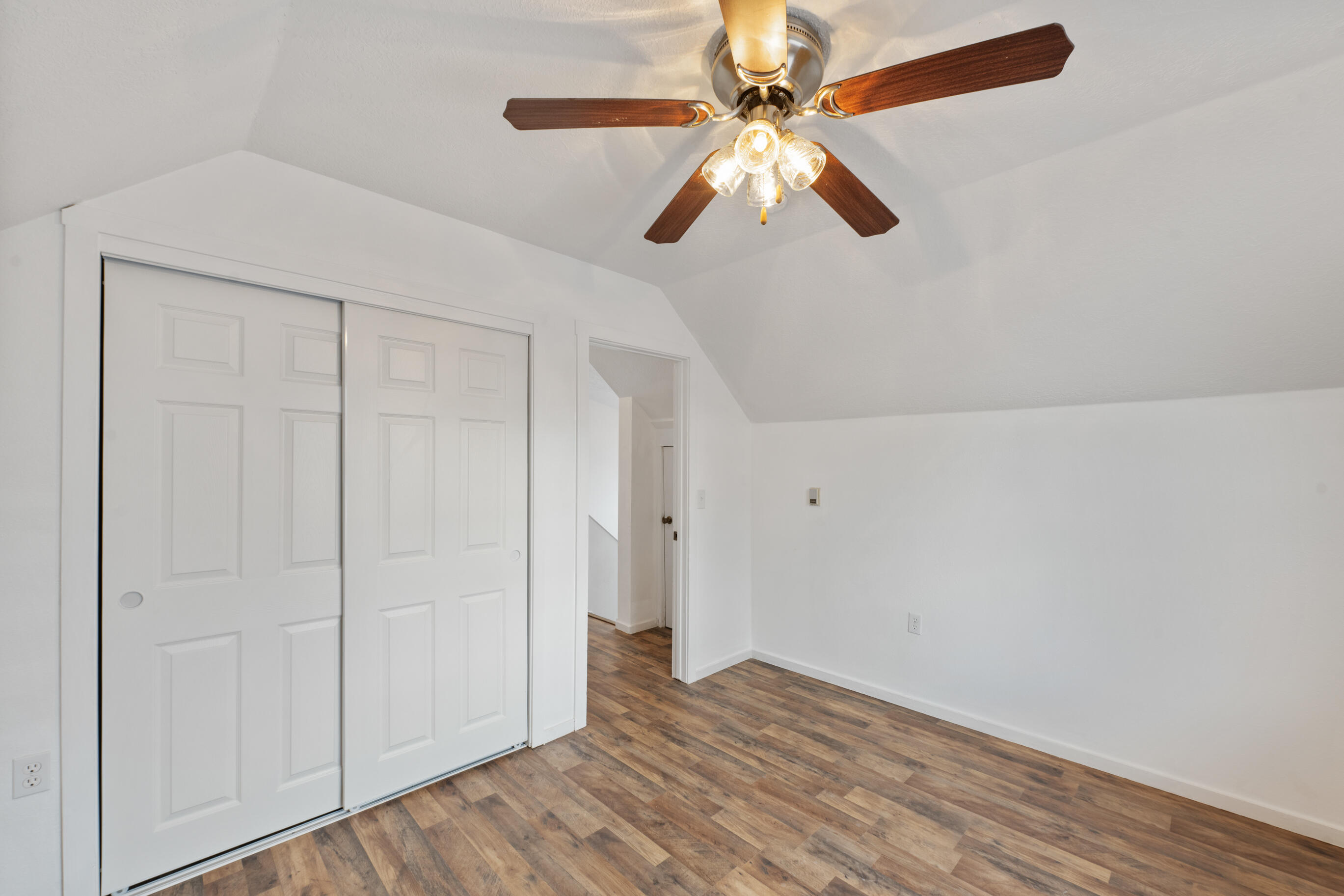 1021 Edith Boulevard NE