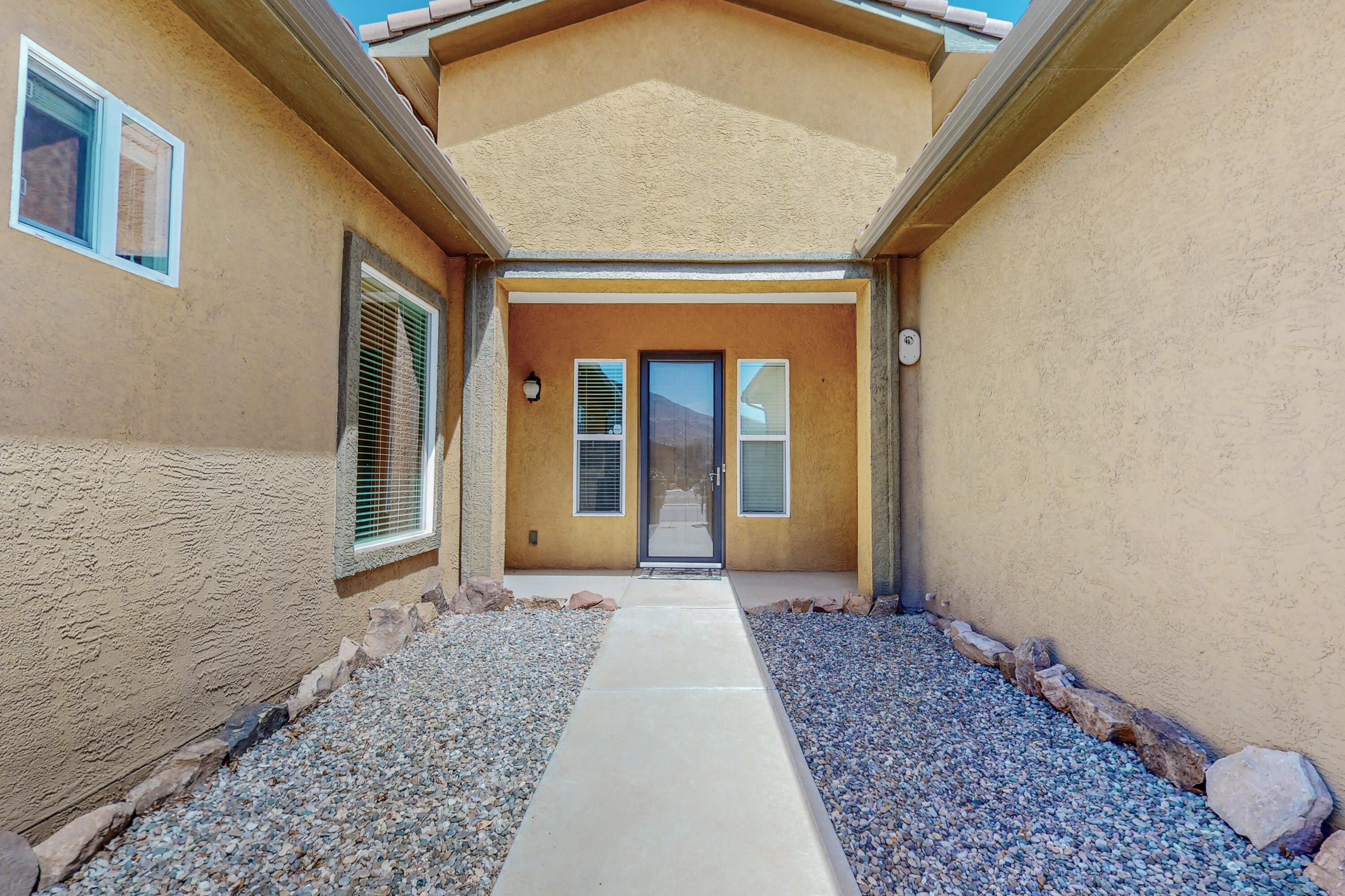 171 Zuni River Circle SW