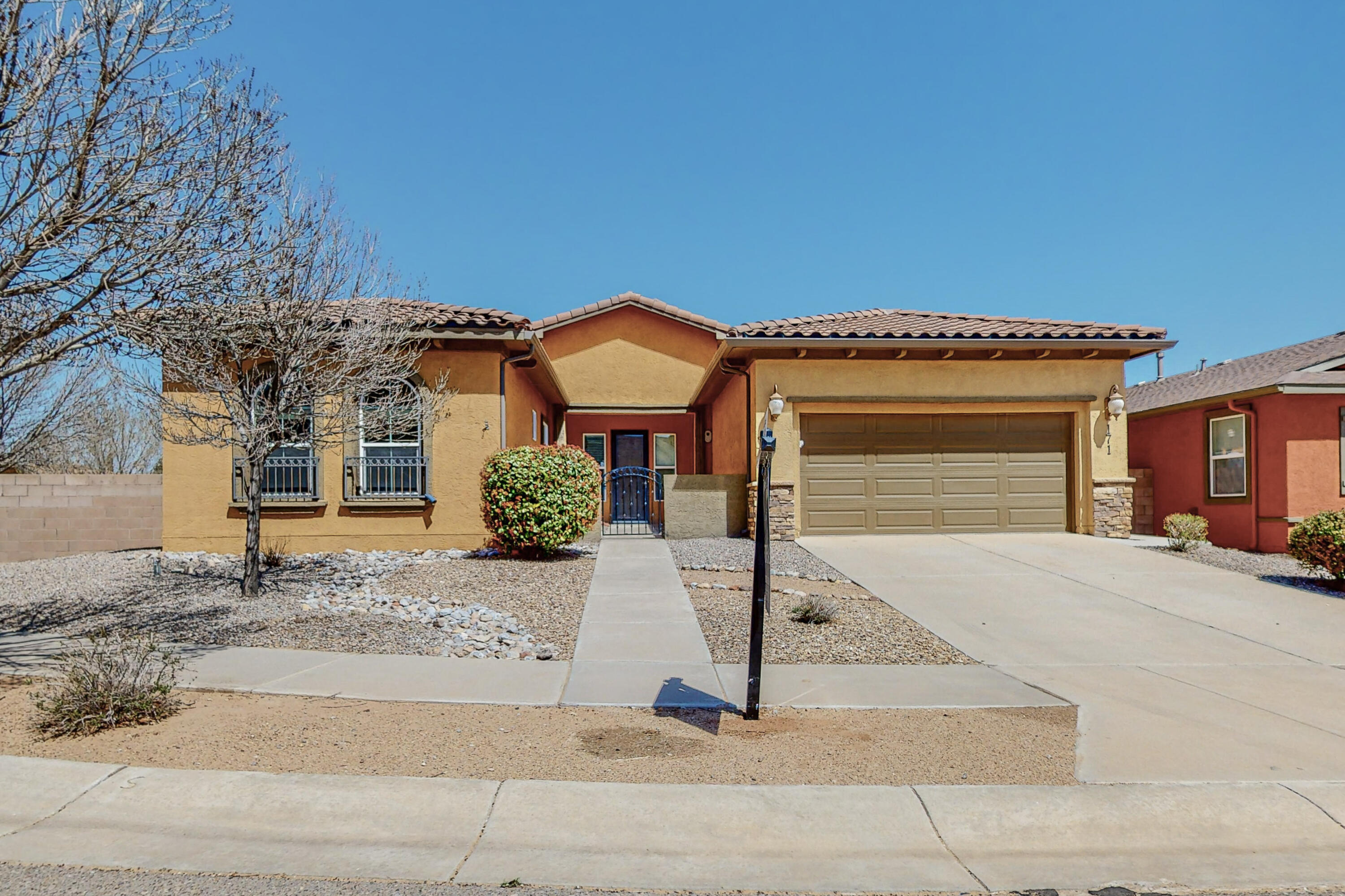 171 Zuni River Circle SW