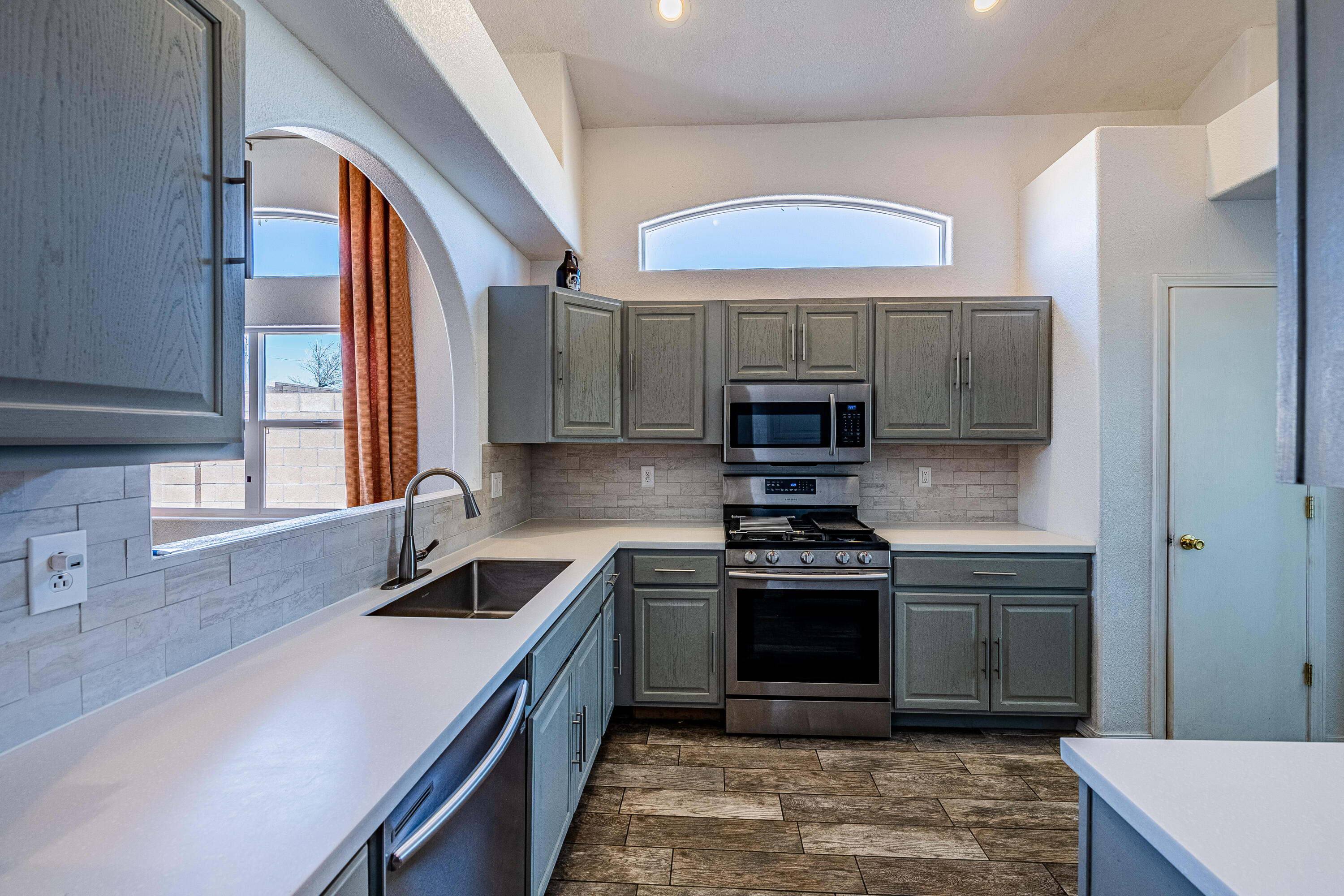 2301 Meadow Gate Trail SW