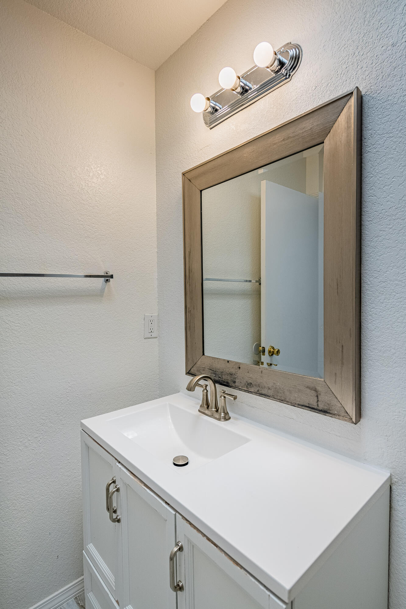 2301 Meadow Gate Trail SW