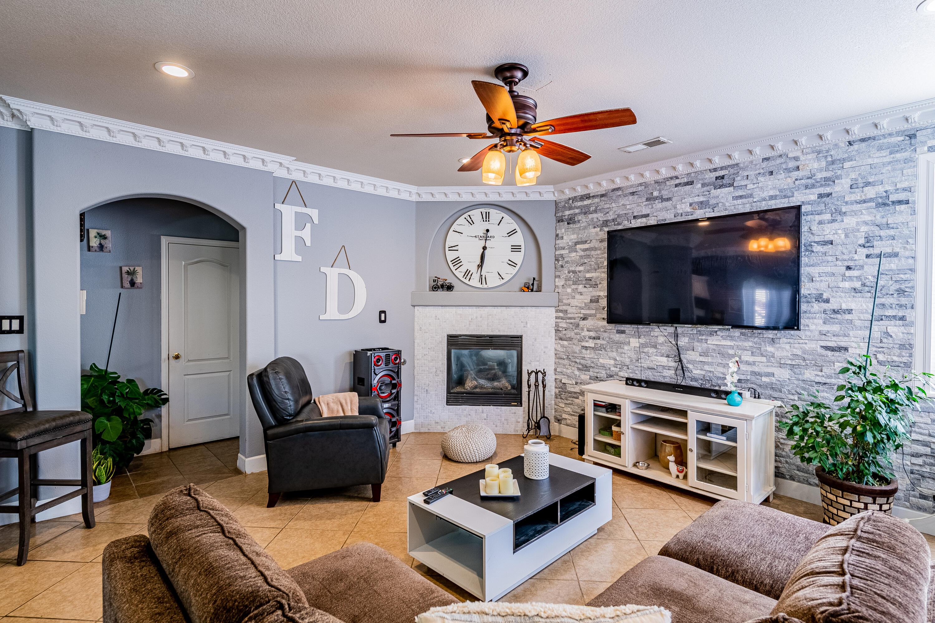9805 Canyon Gate Trail SW