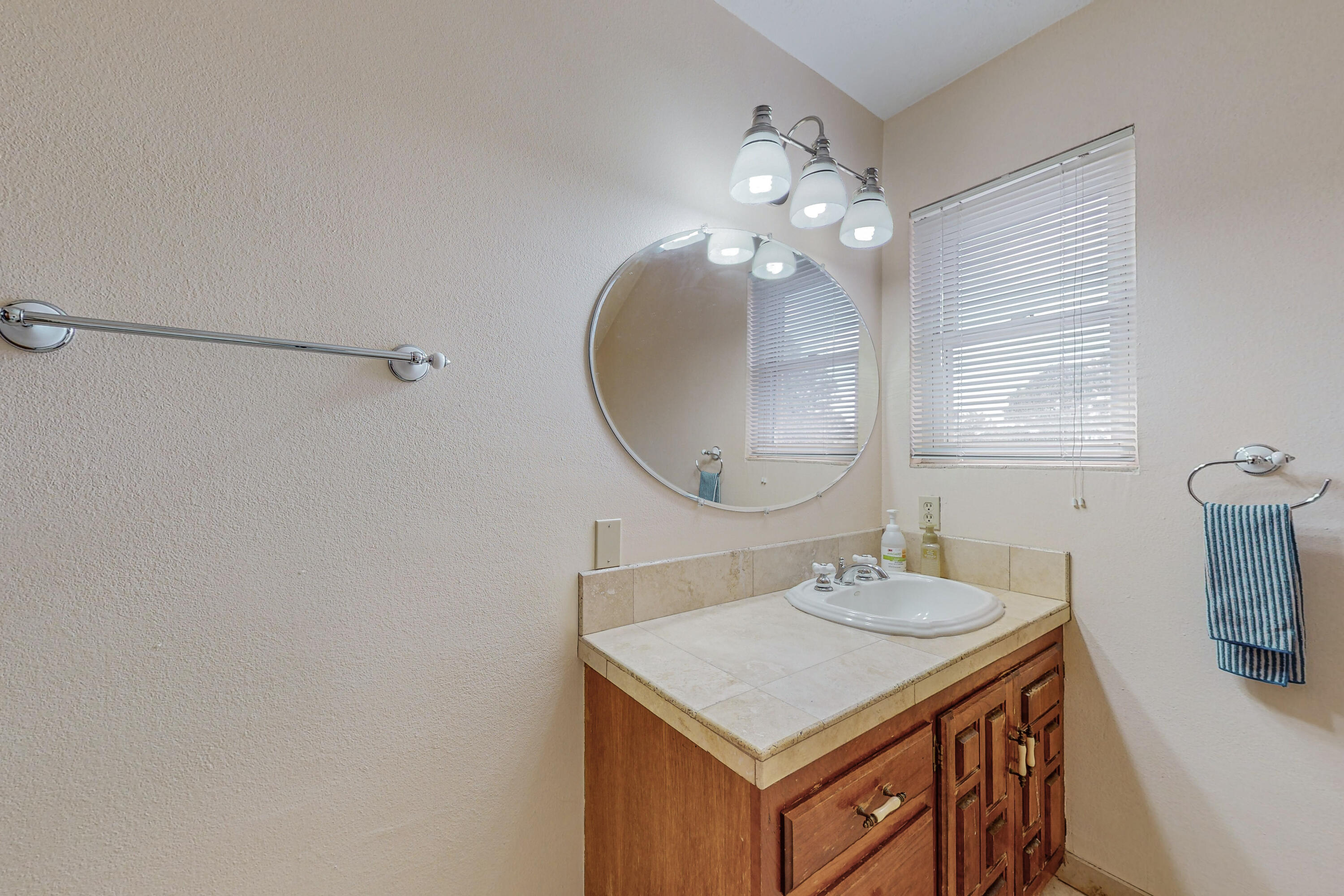3108 Palo Alto Drive NE