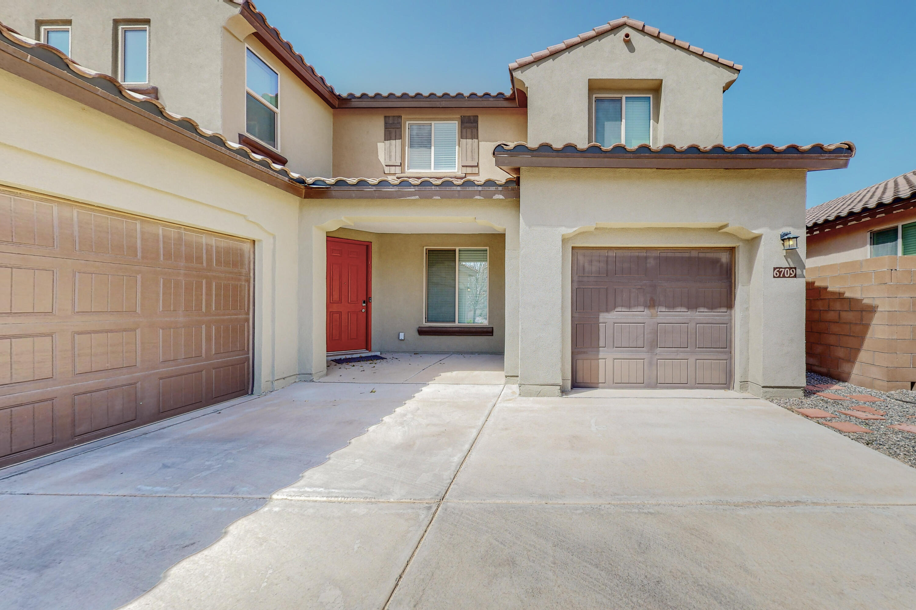 6709 Nueva Piedra Street