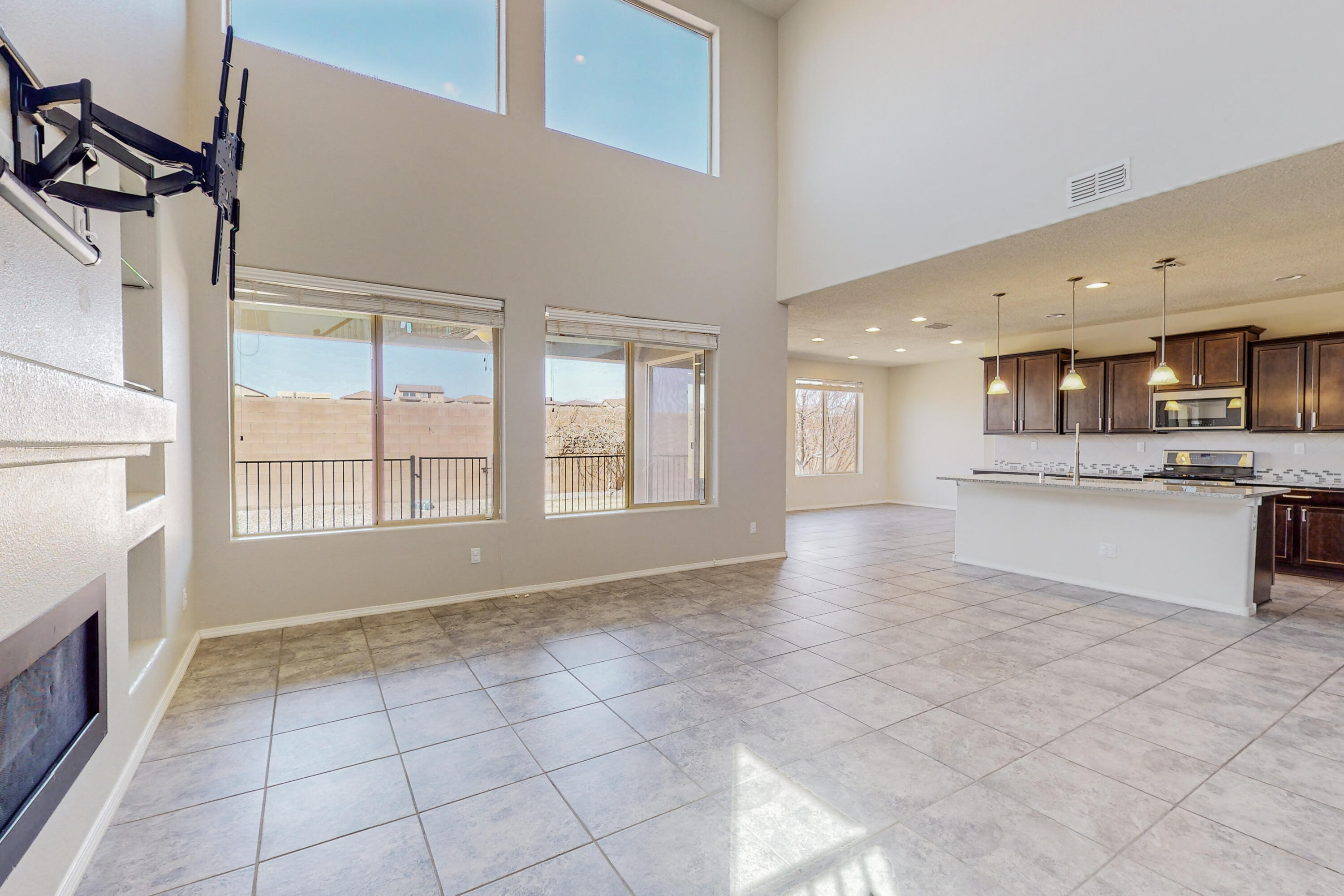 6709 Nueva Piedra Street