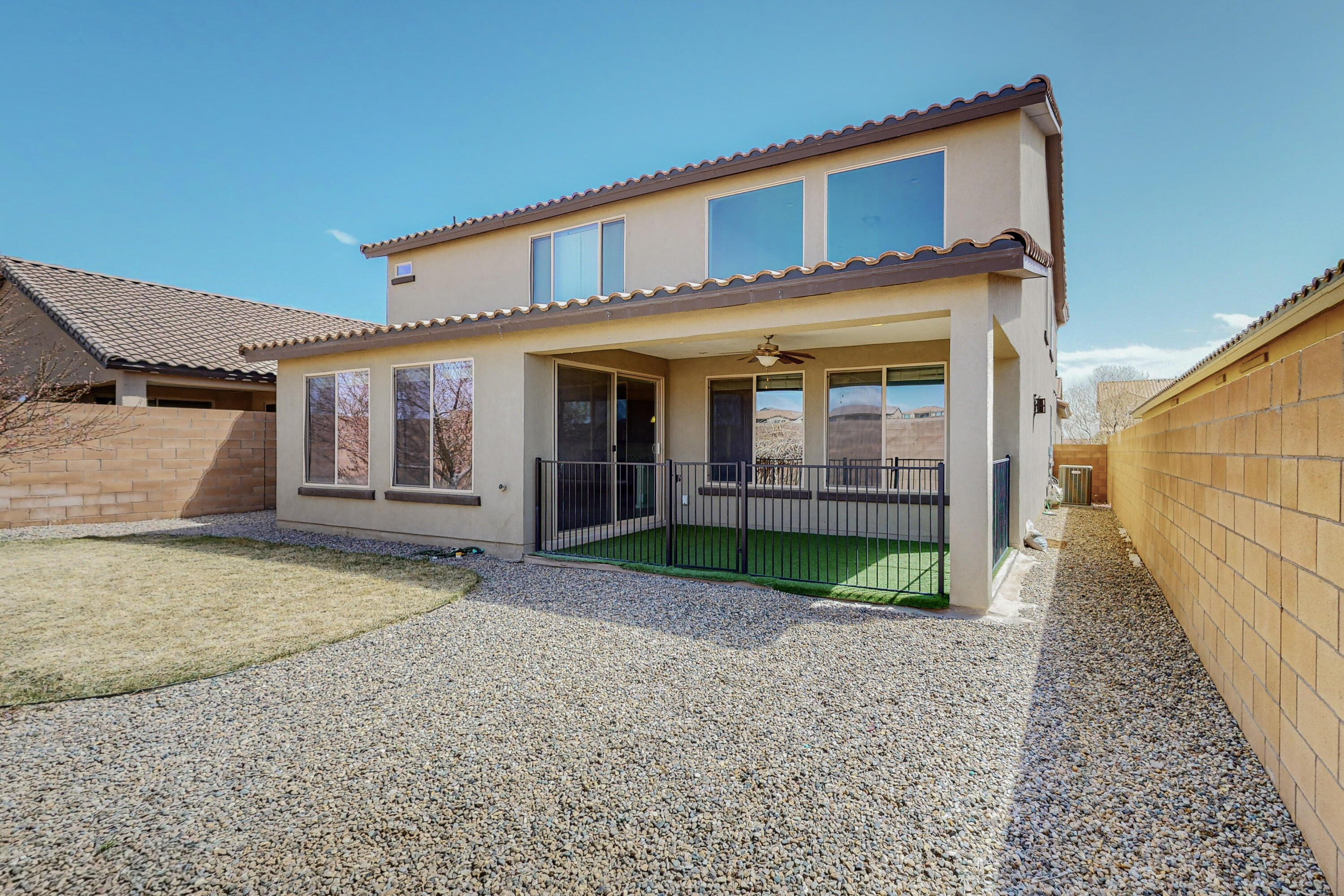 6709 Nueva Piedra Street