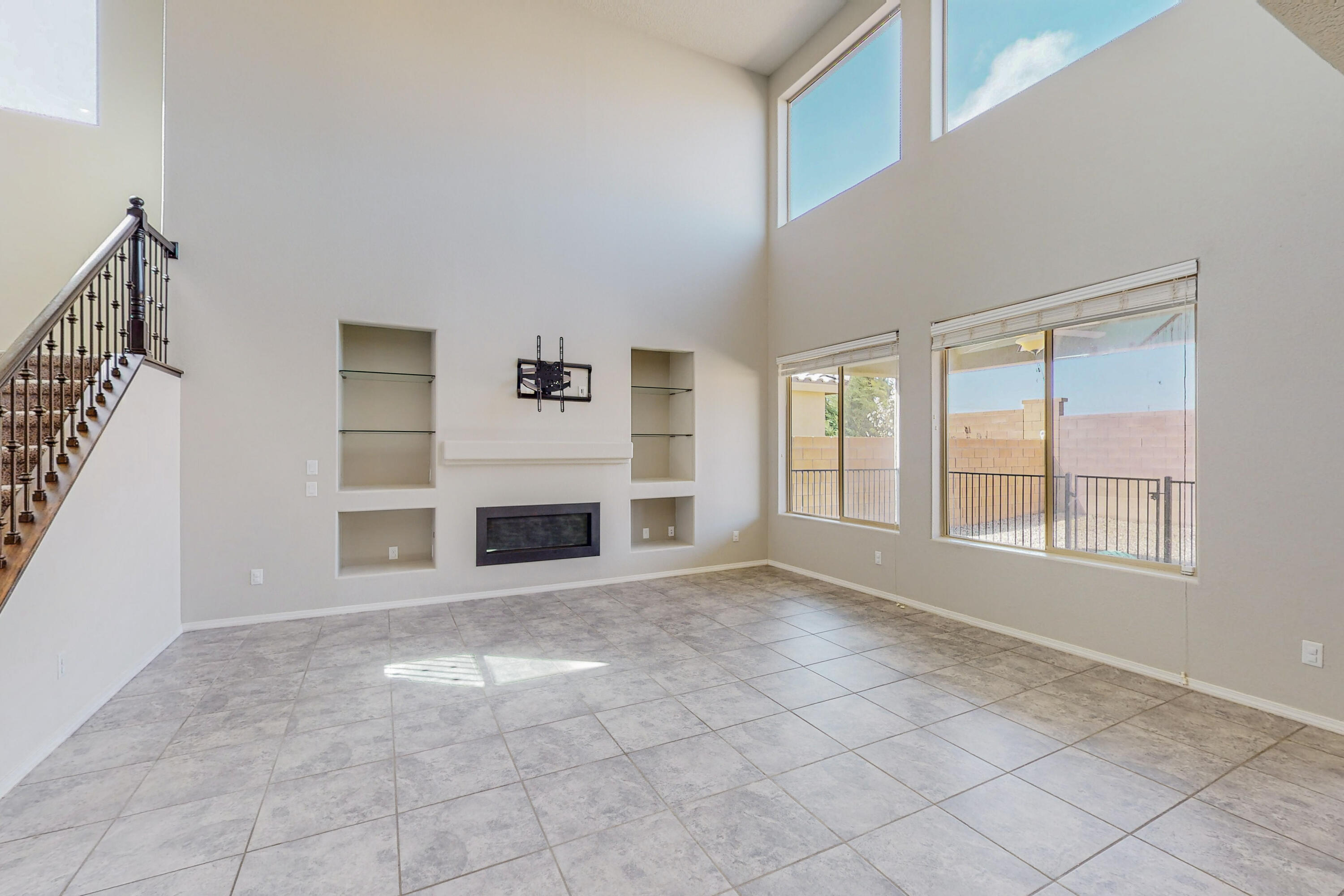6709 Nueva Piedra Street