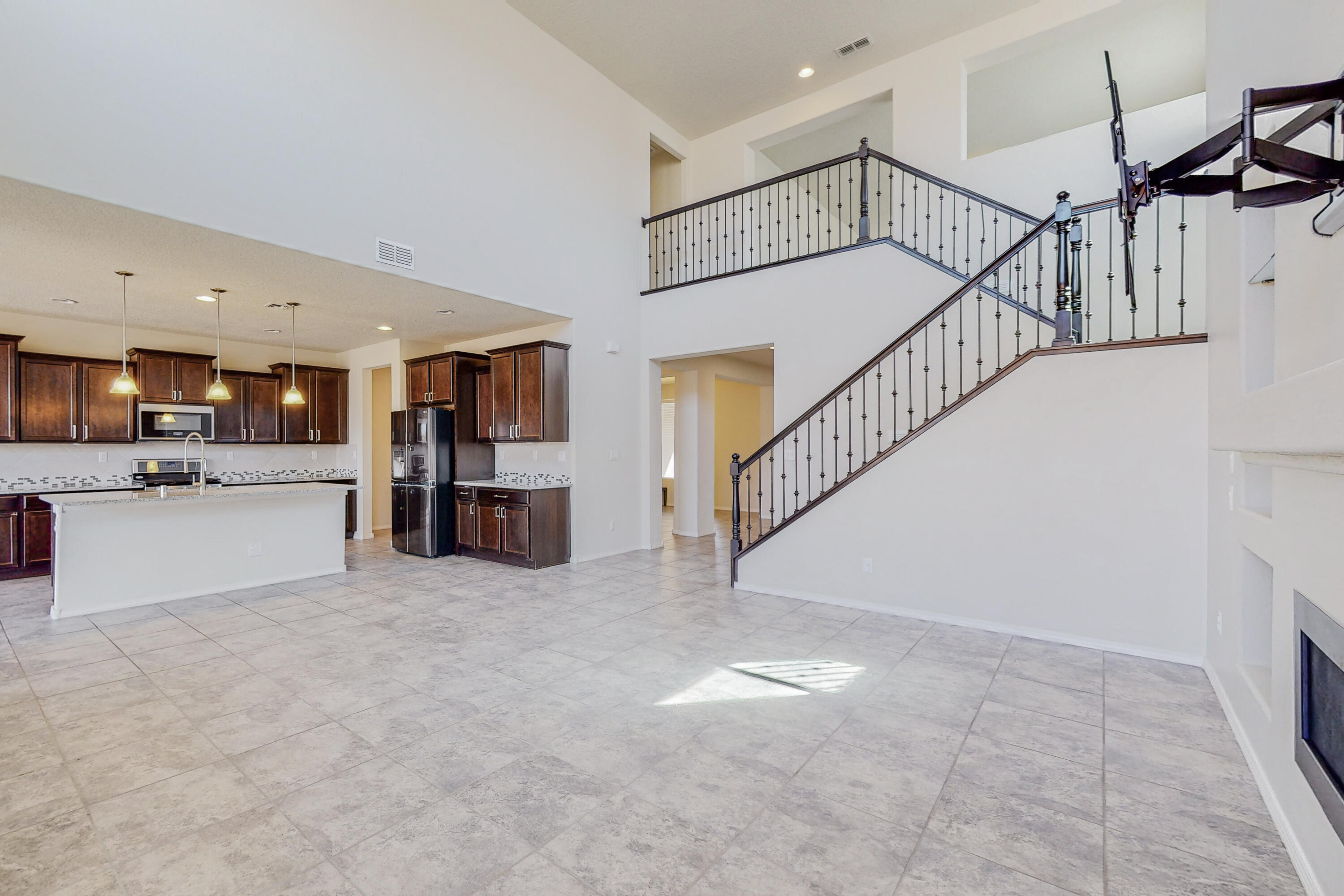 6709 Nueva Piedra Street