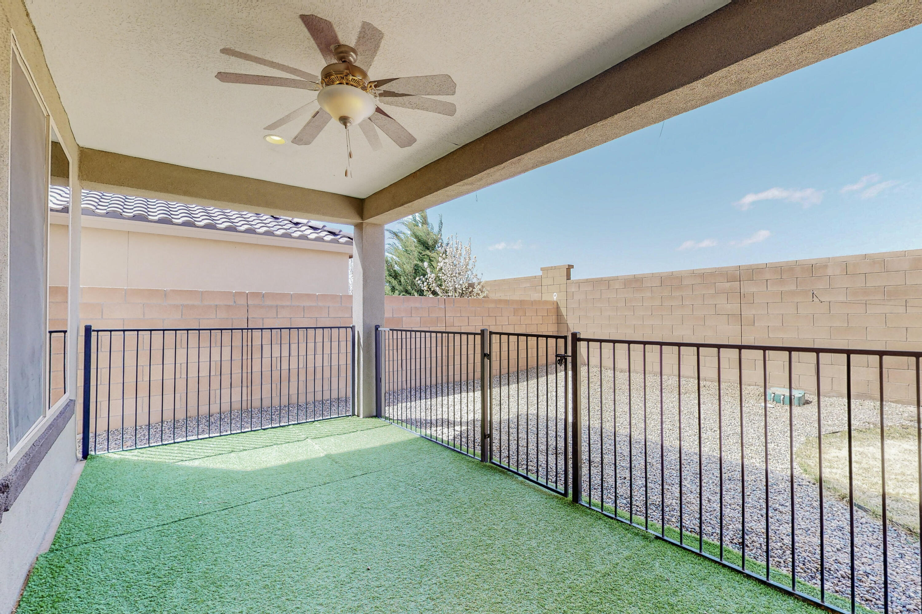 6709 Nueva Piedra Street