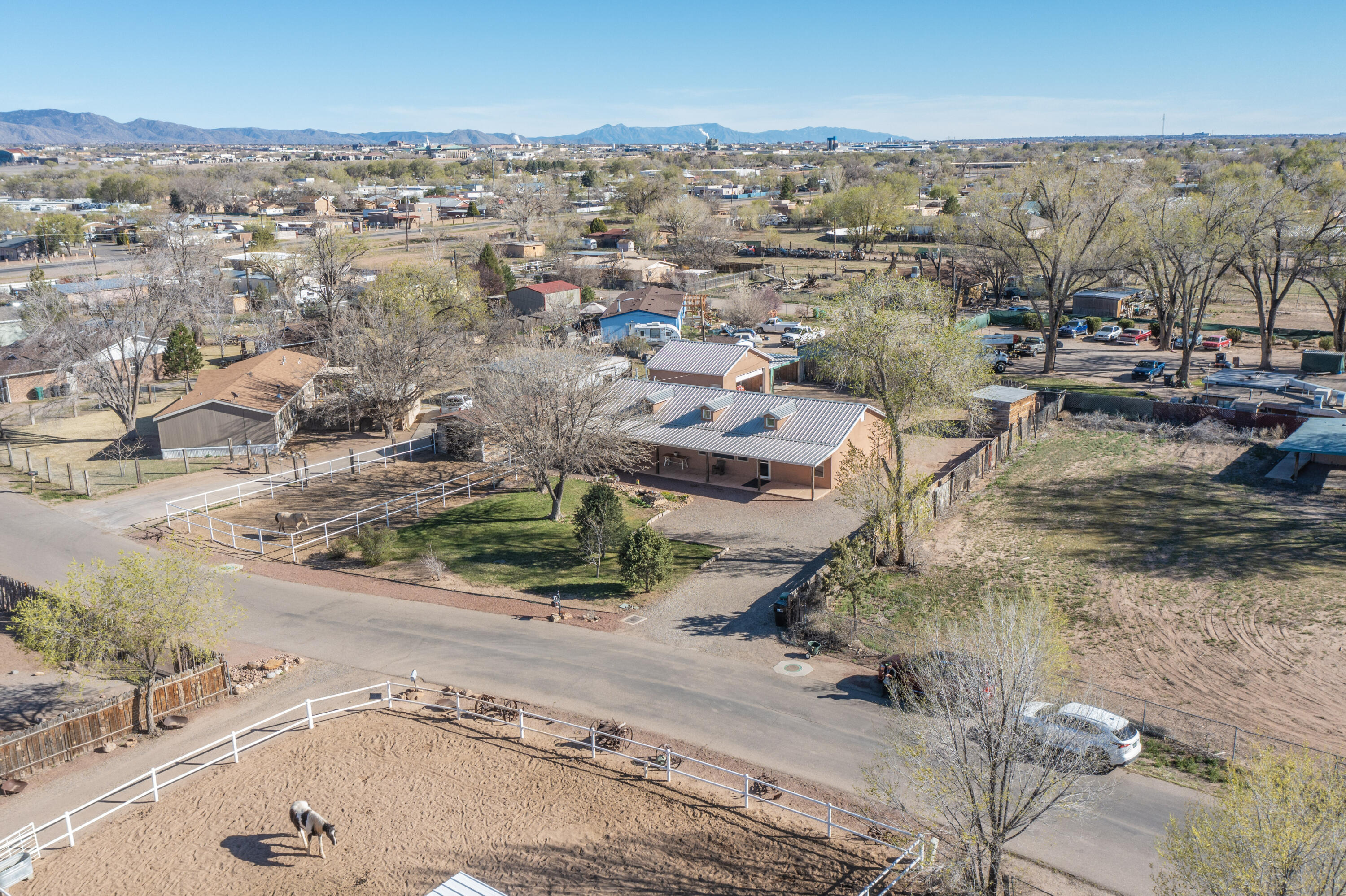 318 Homesite Lane NW