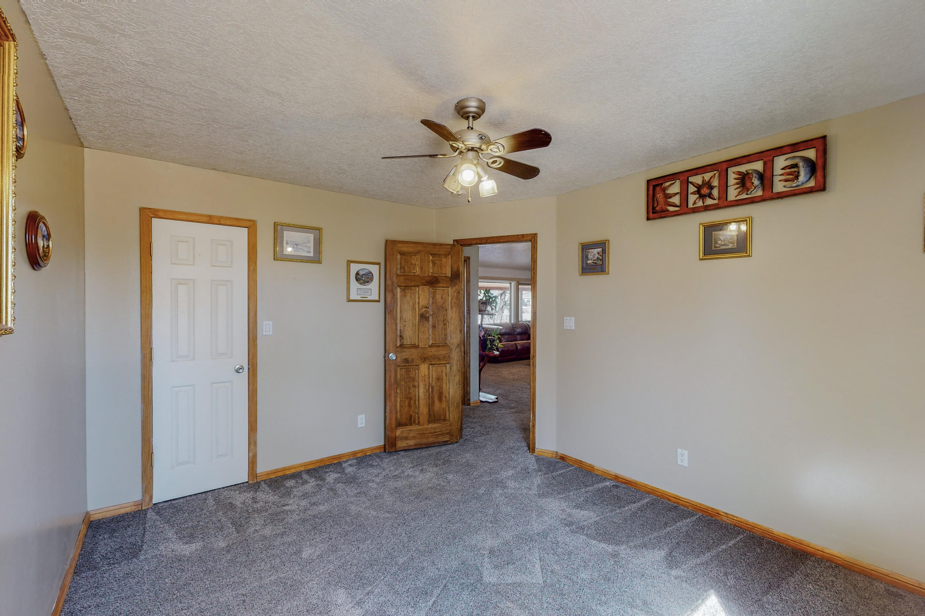 318 Homesite Lane NW