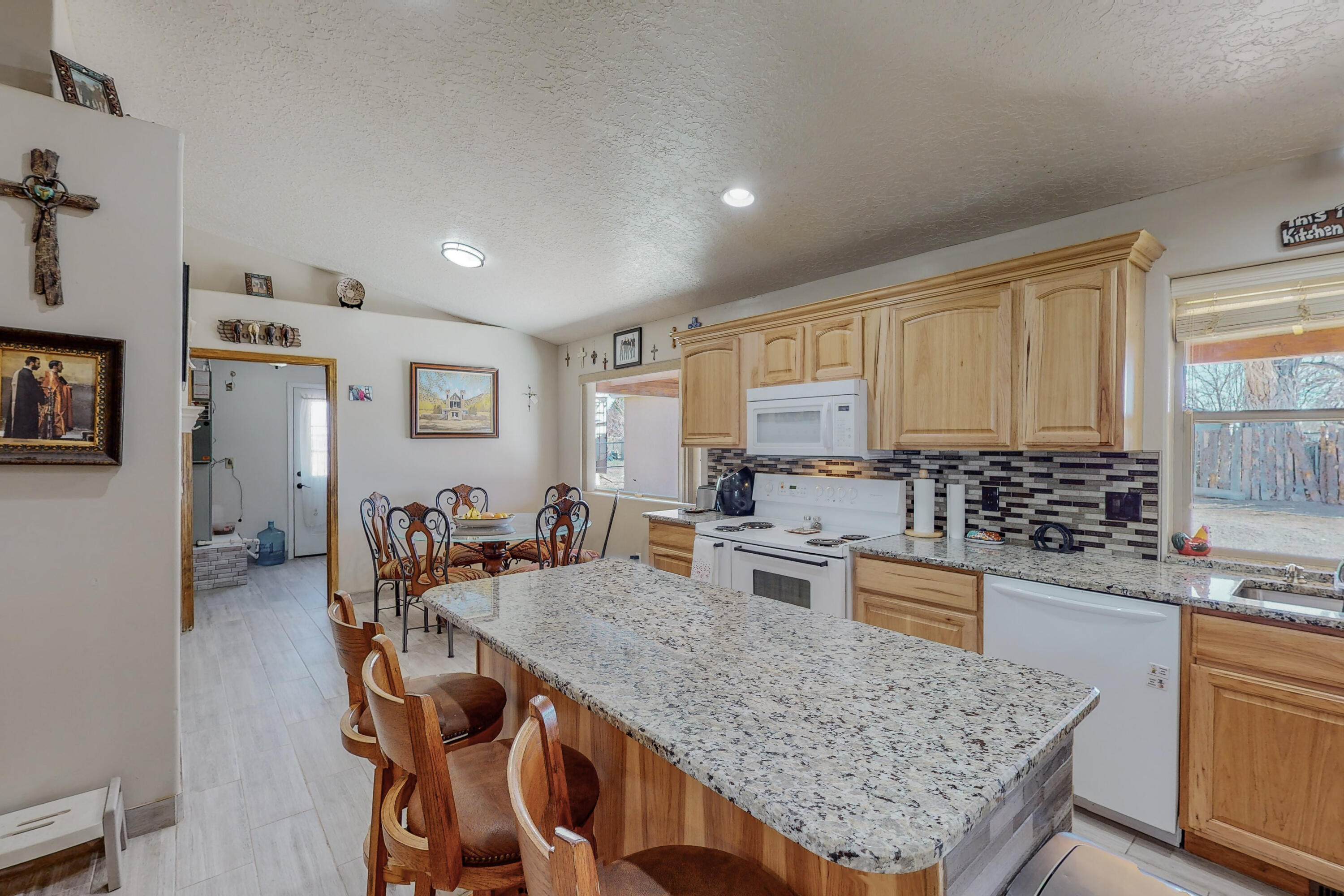 318 Homesite Lane NW
