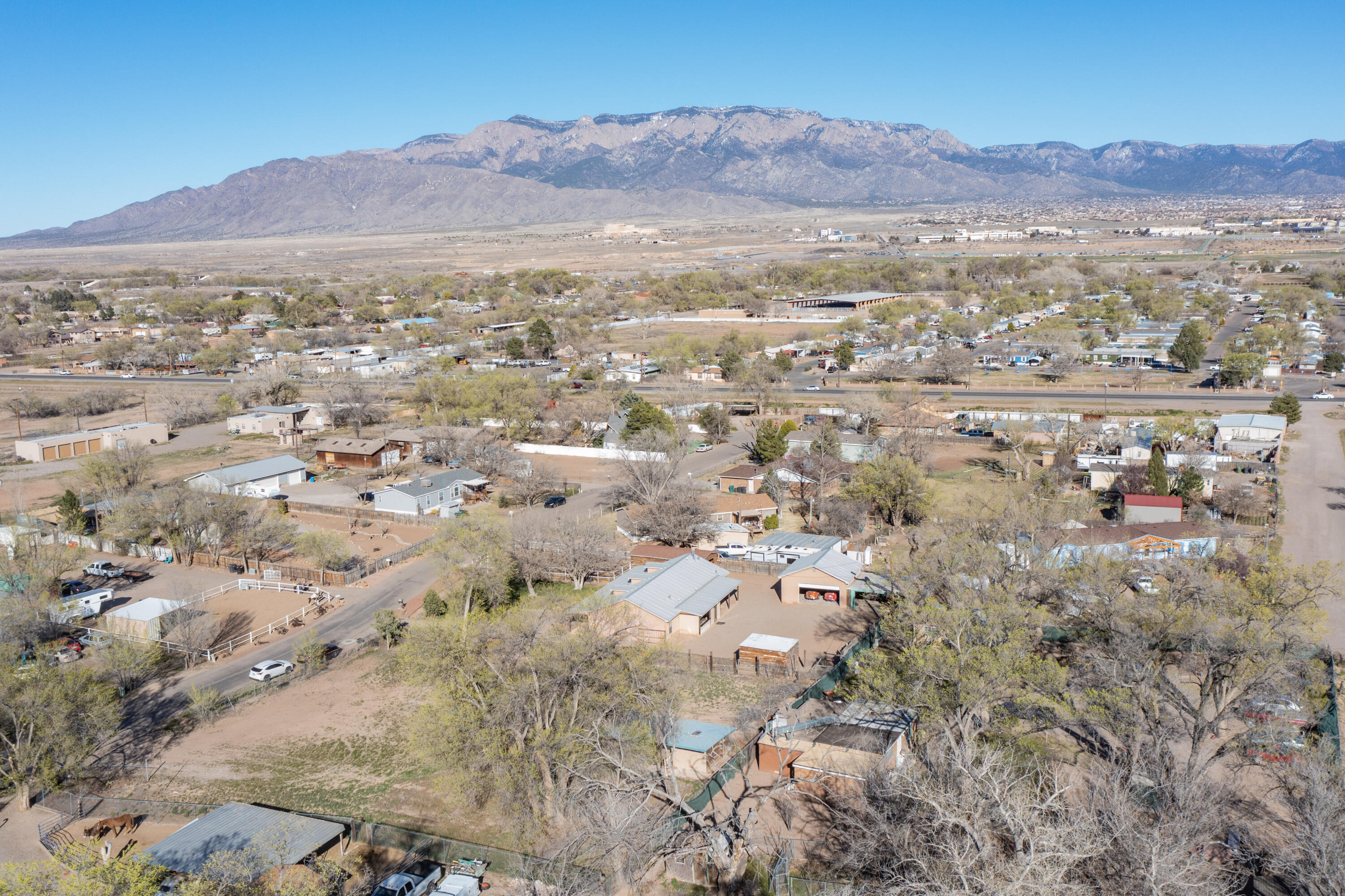 318 Homesite Lane NW