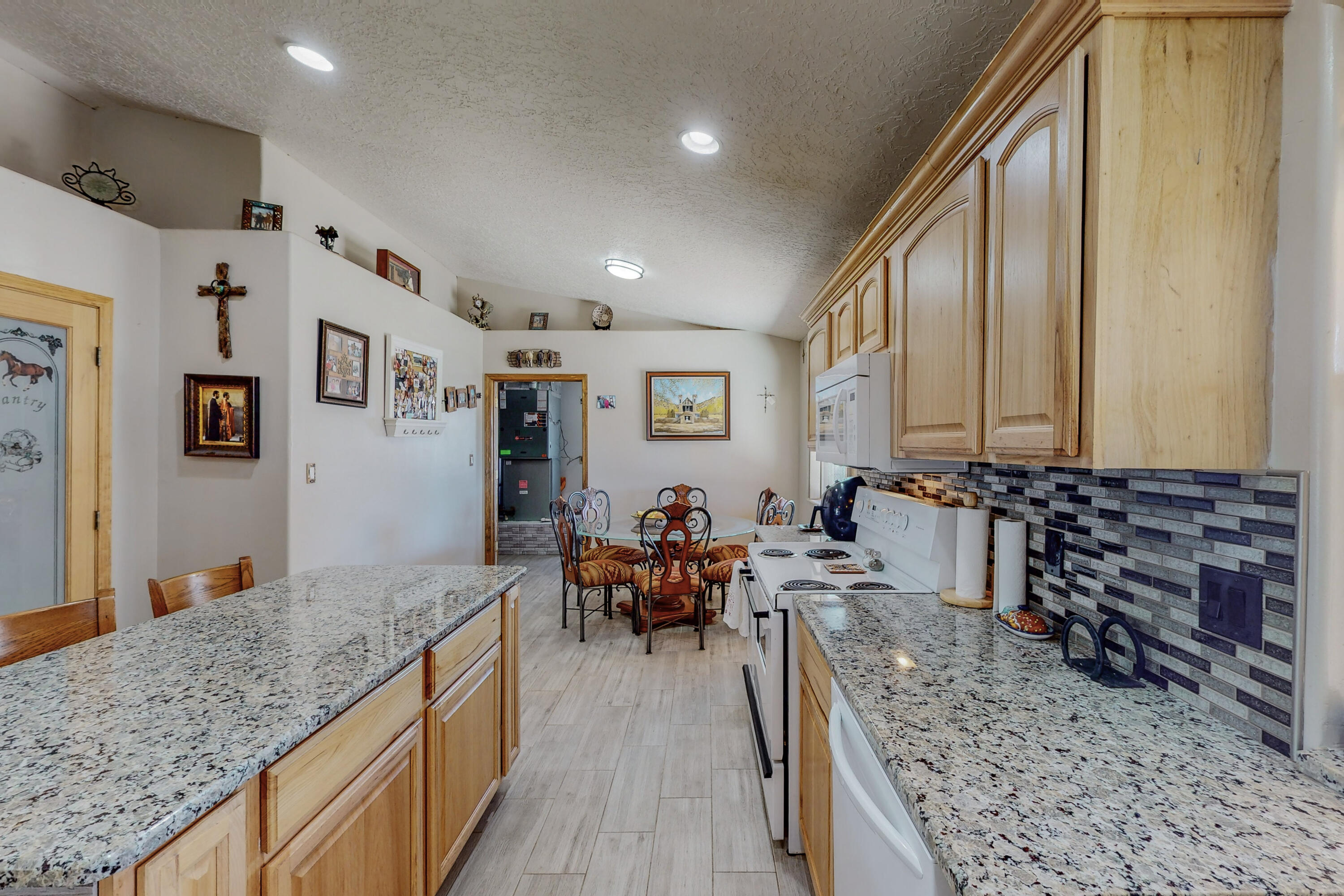 318 Homesite Lane NW