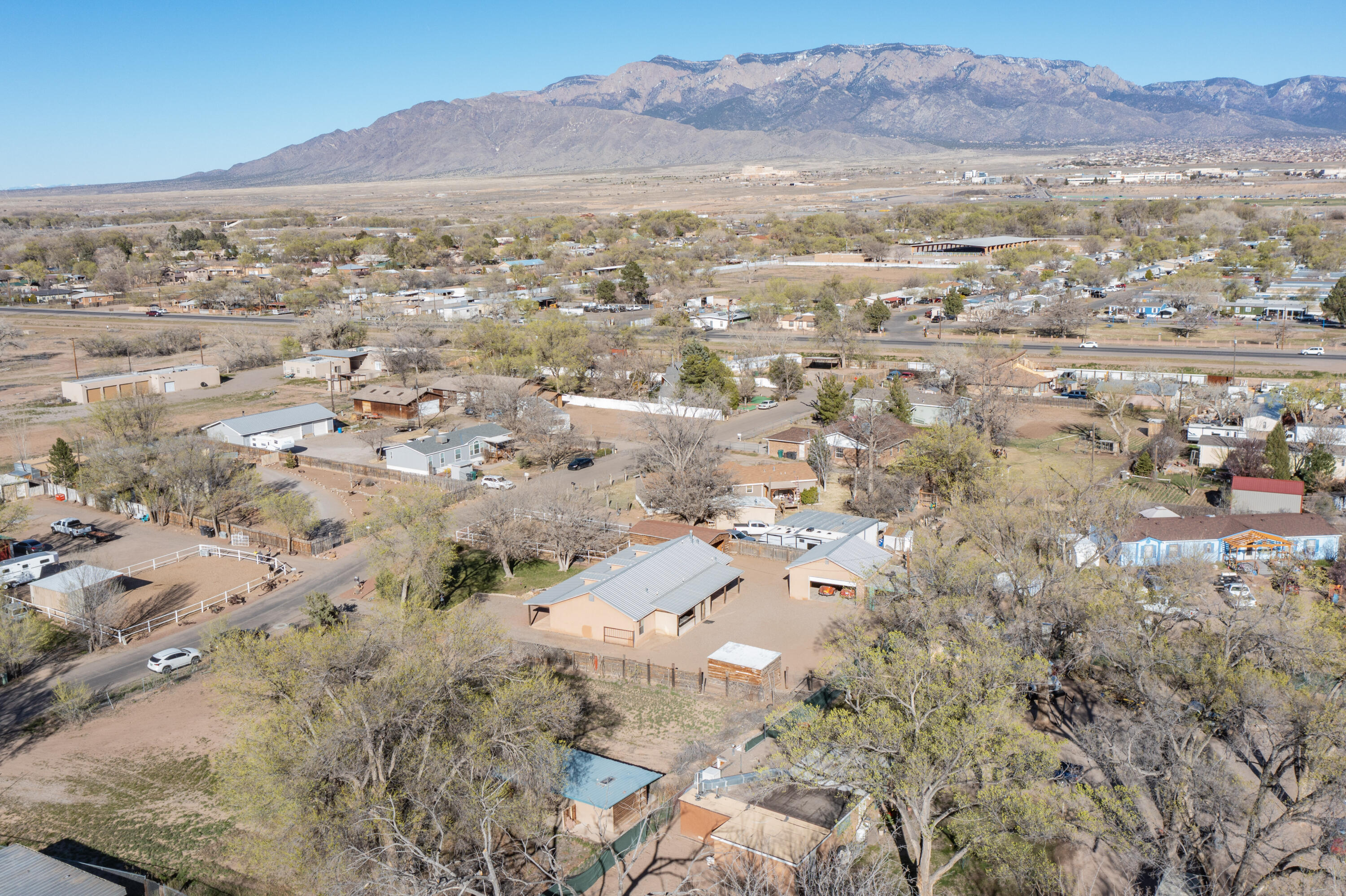 318 Homesite Lane NW