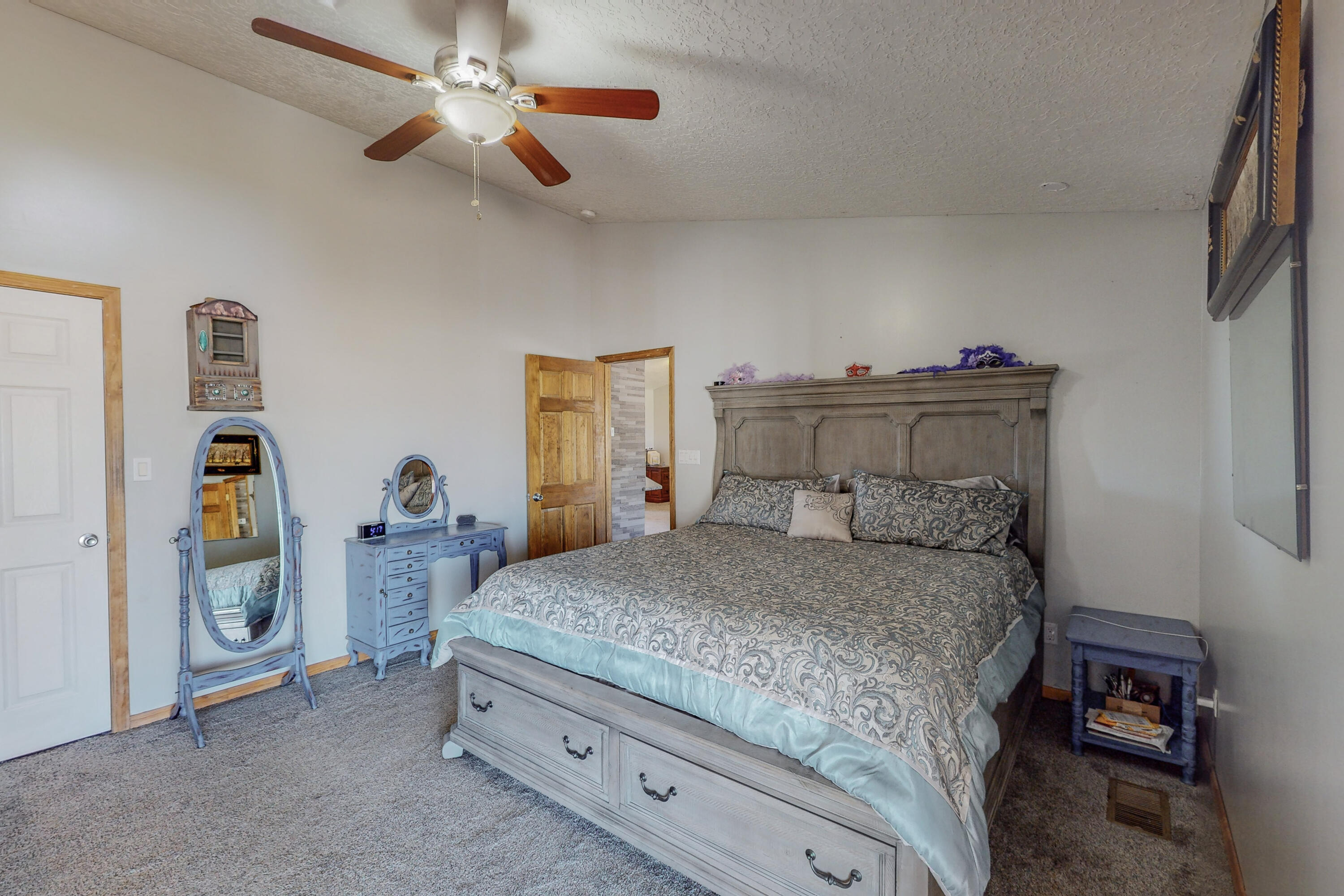 318 Homesite Lane NW