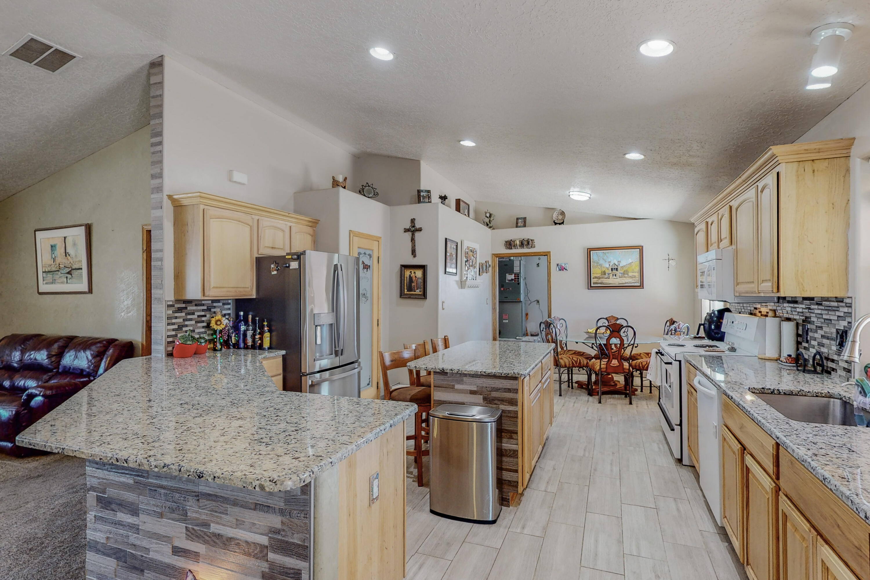 318 Homesite Lane NW