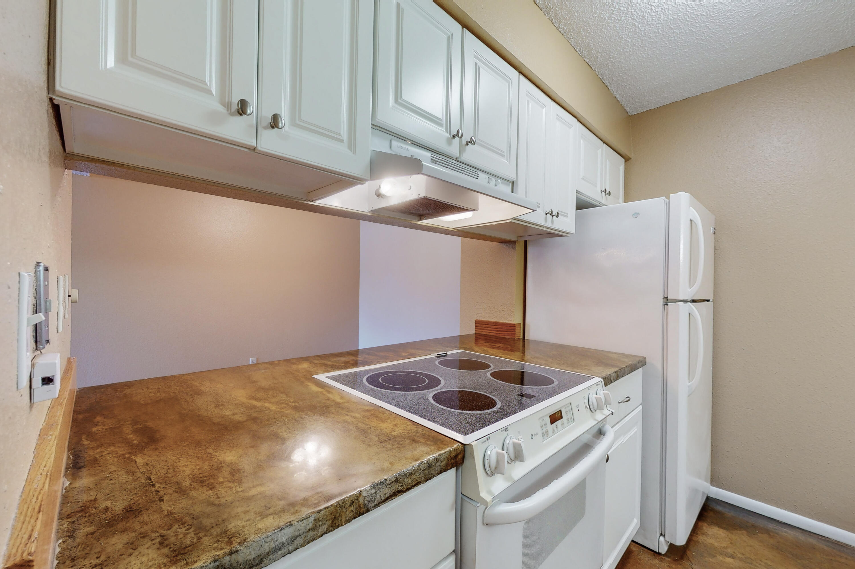 3847 Montgomery Boulevard NE Unit: 902
