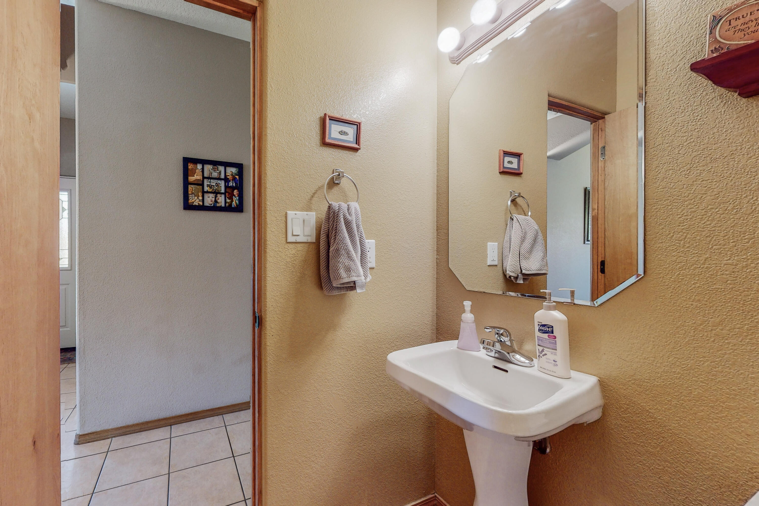 7715 Brianne Avenue NW