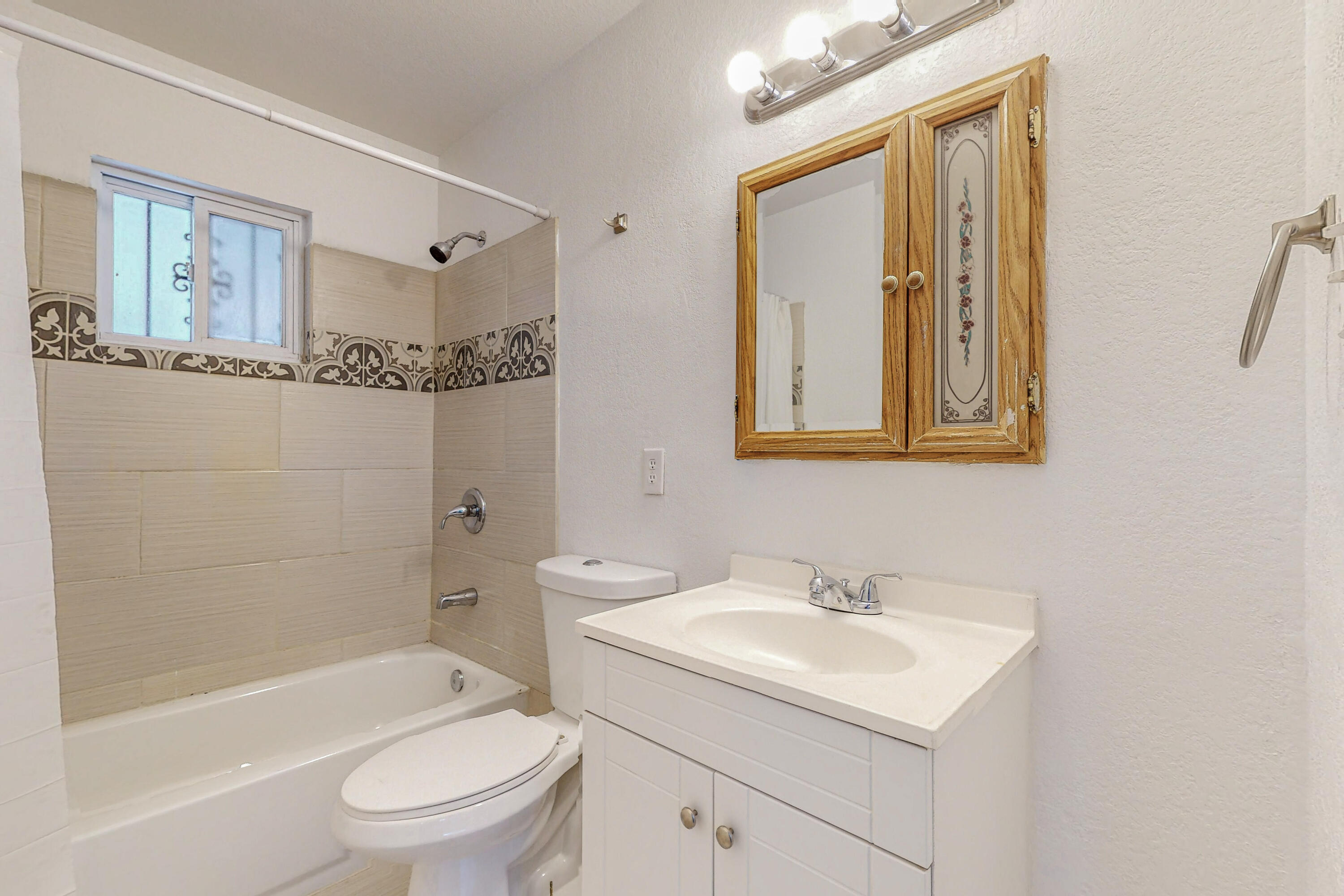 1371 Arcadian Trail NW